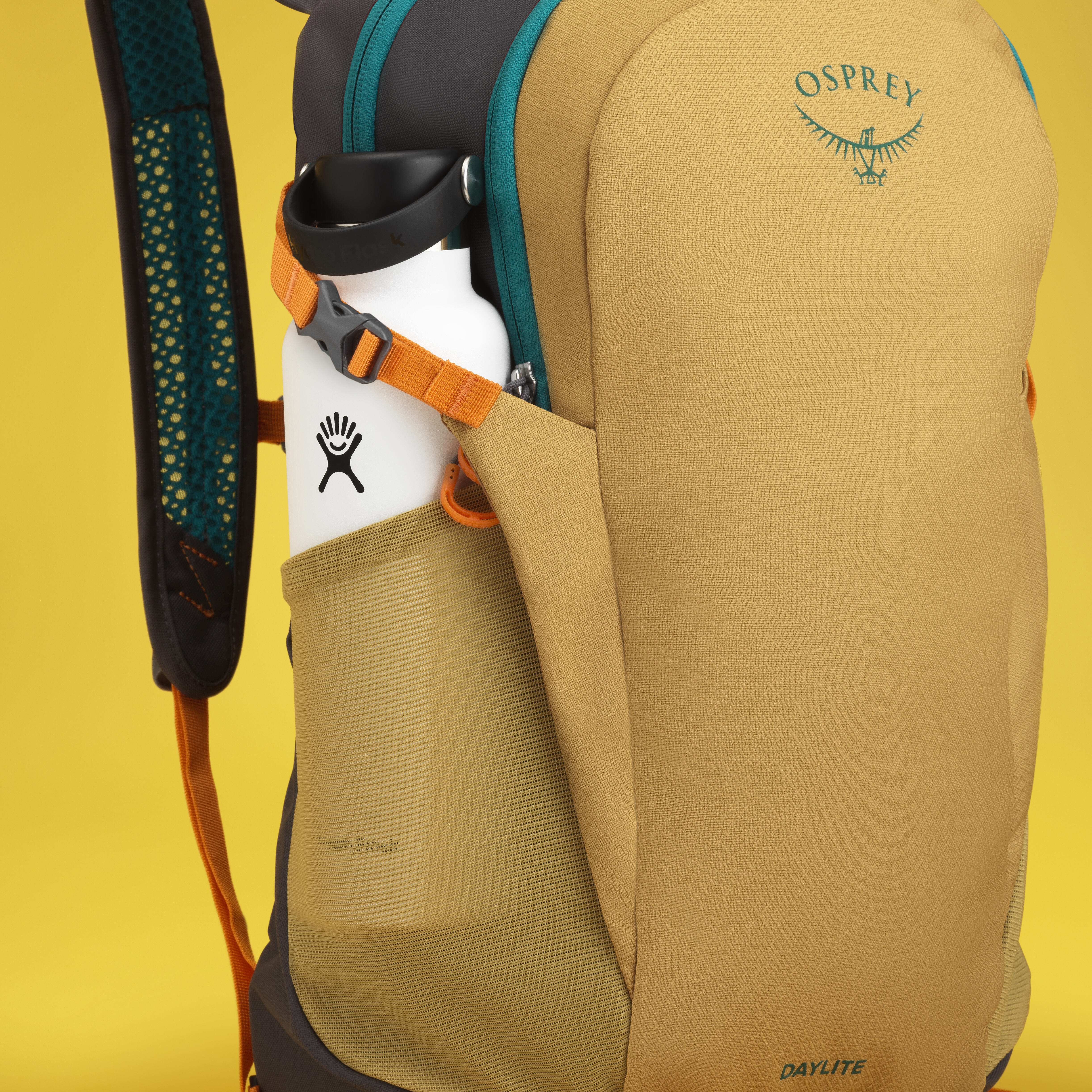 Osprey Daylite Everyday Backpack - Lightweight Hiking & Travel Daypack for Men & Women - Perfect for Commuting, School & Outdoor Adventures