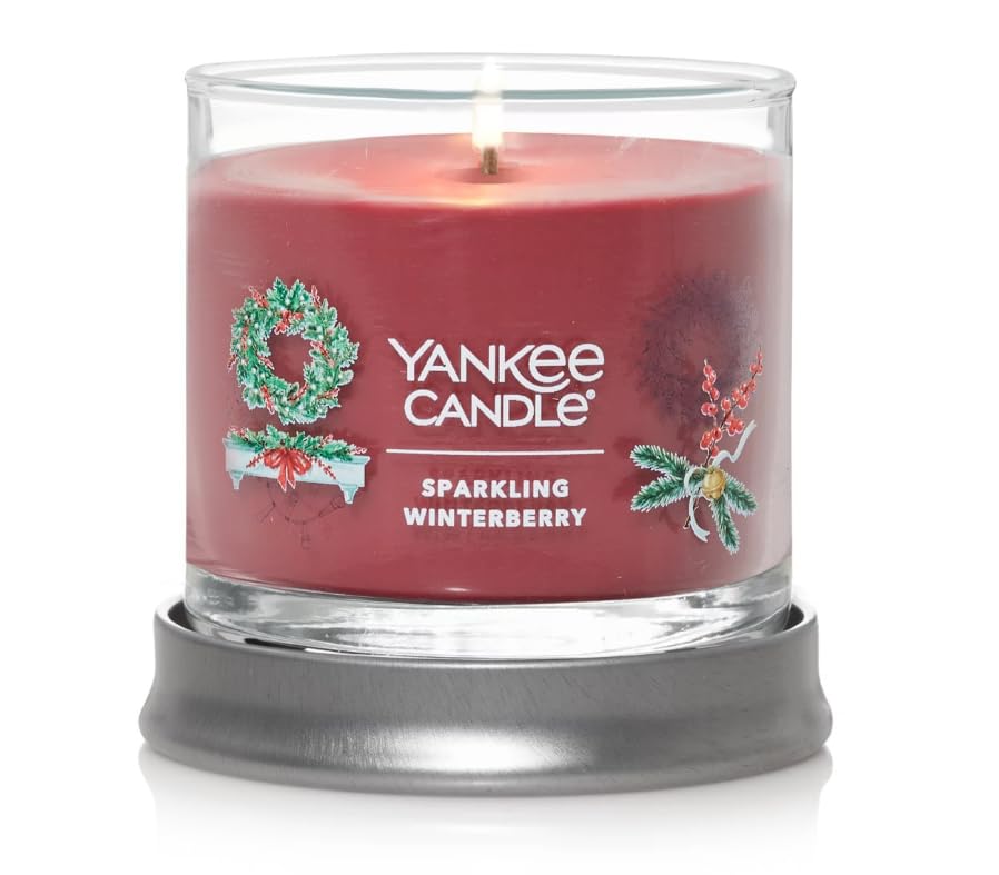 Yankee Candle Sparkling Winterberry Small Signature Tumbler Candle - Holiday Scented Candle for Christmas Decorations & Cozy Winter Nights
