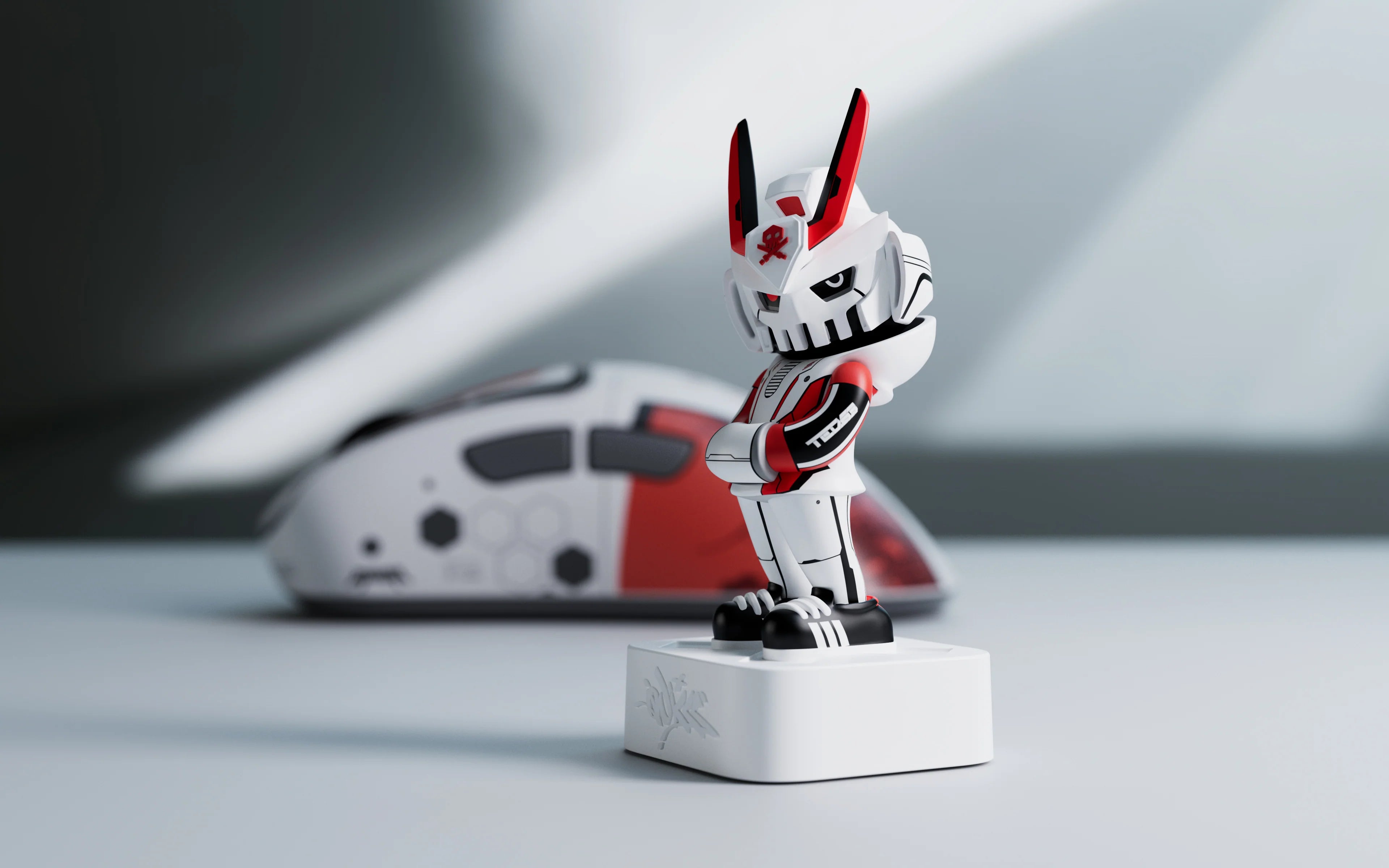 Pulsar Xlite V4 Medium Wireless Gaming Mouse - Quiccs Edition | Lightweight Ergonomic Design for FPS, MOBA & Esports | PC & Mac Compatible