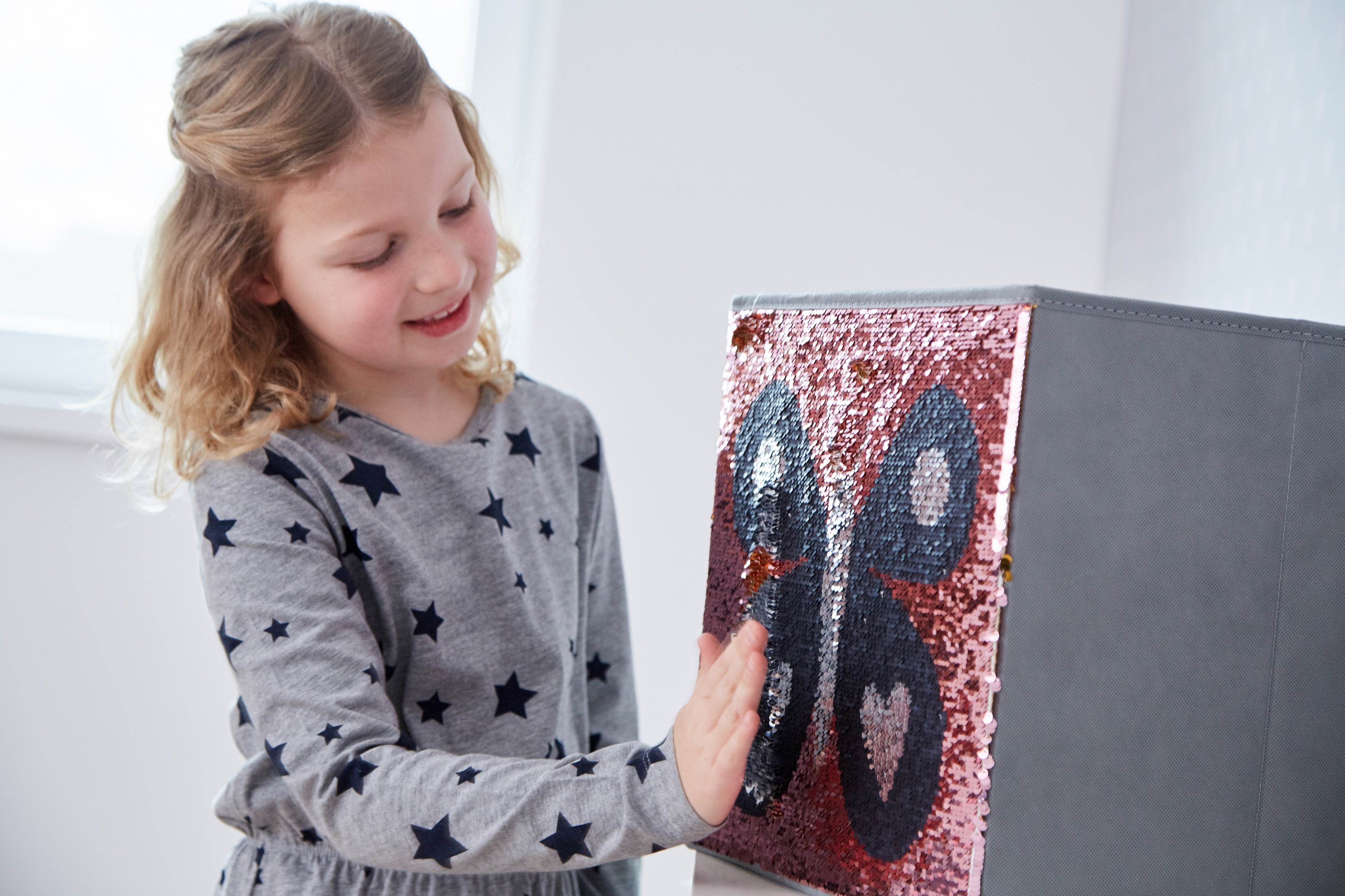 Magic Sparkly Butterfly Storage Box - Decorative Organizer for Jewelry, Makeup & Keepsakes - Perfect for Bedroom, Bathroom & Gift Giving