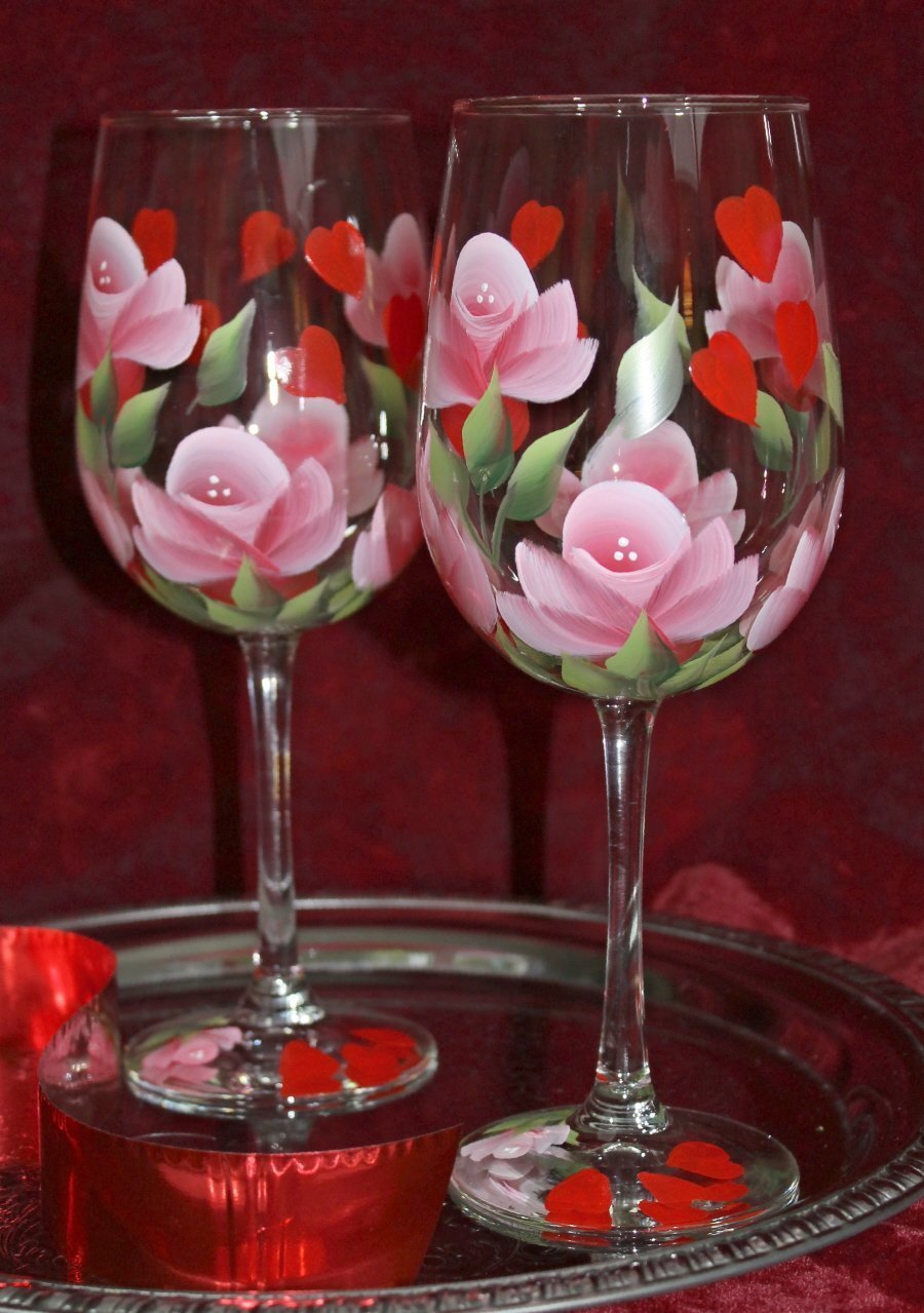 Hand Painted Valentine's Day Wine Glasses Set of 2 - Romantic Rose & Heart Design for Couples, Anniversary Gifts, Wedding Favors - Perfect for Date Nights, Romantic Dinners & Special Occasions