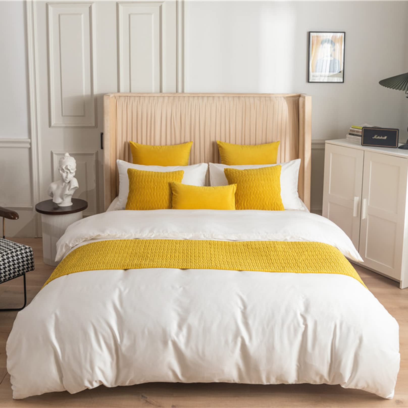 Luxury Velvet Bed Scarf for Queen & King Size Beds - 45 x 240cm Pleated Textured Bed Runner, Reversible Hotel-Style Bedding Cover for Foot of Bed - Perfect for Master Bedrooms, Guest Rooms & Luxury Hotels