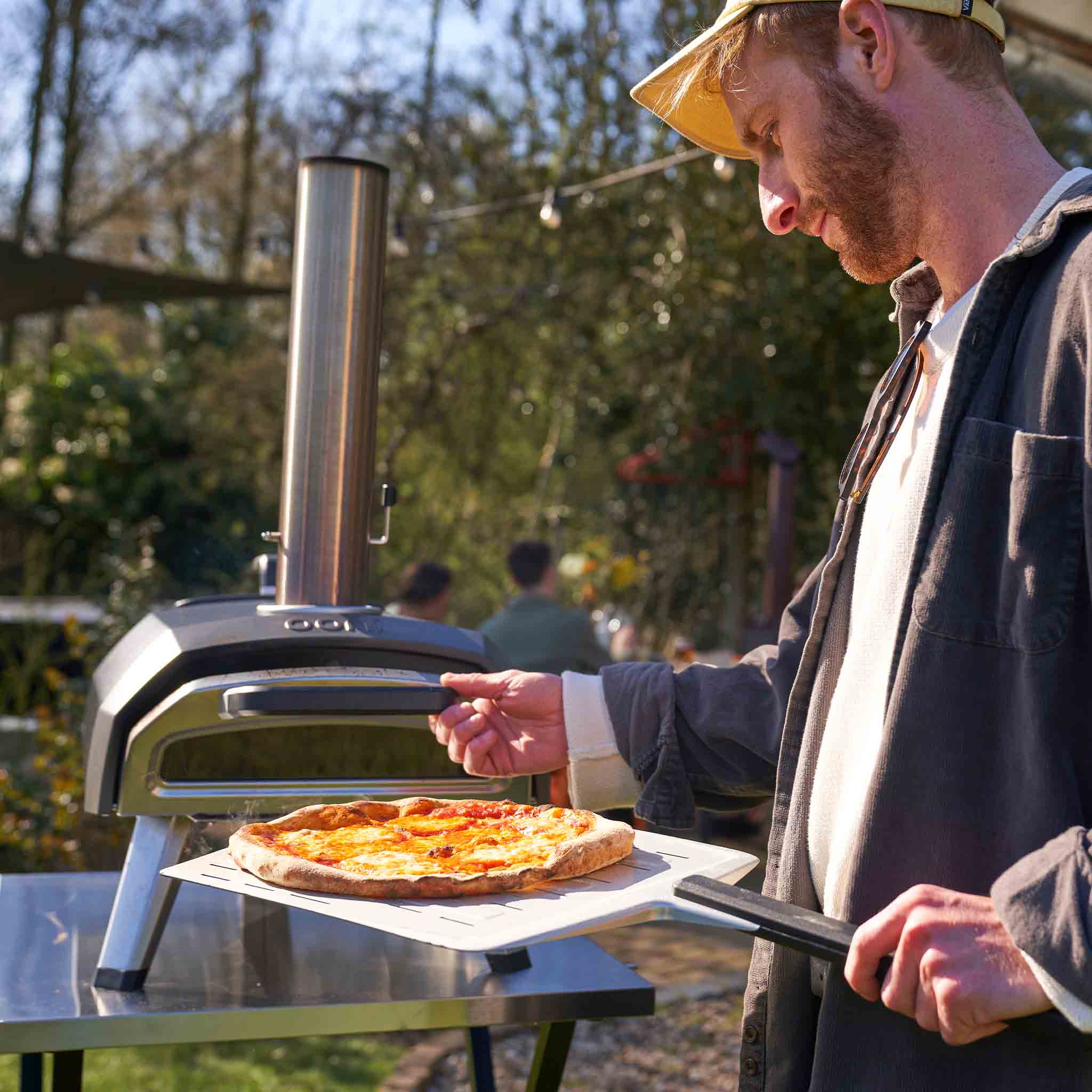Ooni Karu 12G Multi-Fuel Outdoor Pizza Oven - Portable Wood & Gas Pizza Maker for Backyard, Camping & Parties - Perfect for Home Chefs & Pizza Lovers