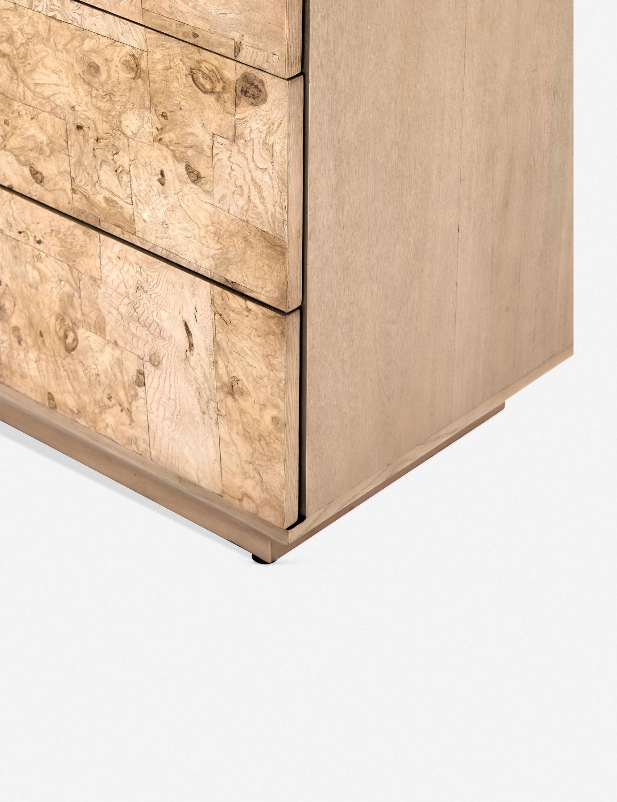 Modern 6-Drawer Dresser for Bedroom - Solid Wood Chest of Drawers with Metal Handles - Stylish Storage Organizer for Clothes, Bedding & Accessories | Perfect for Home, Dorm, Apartment & Office