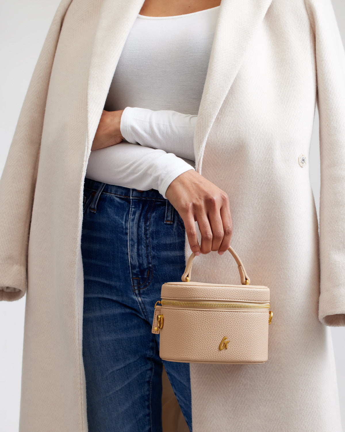 Mini Pebble Vanity Bag in Nude - Stylish & Compact Makeup Pouch for Travel, Gym, or Everyday Essentials