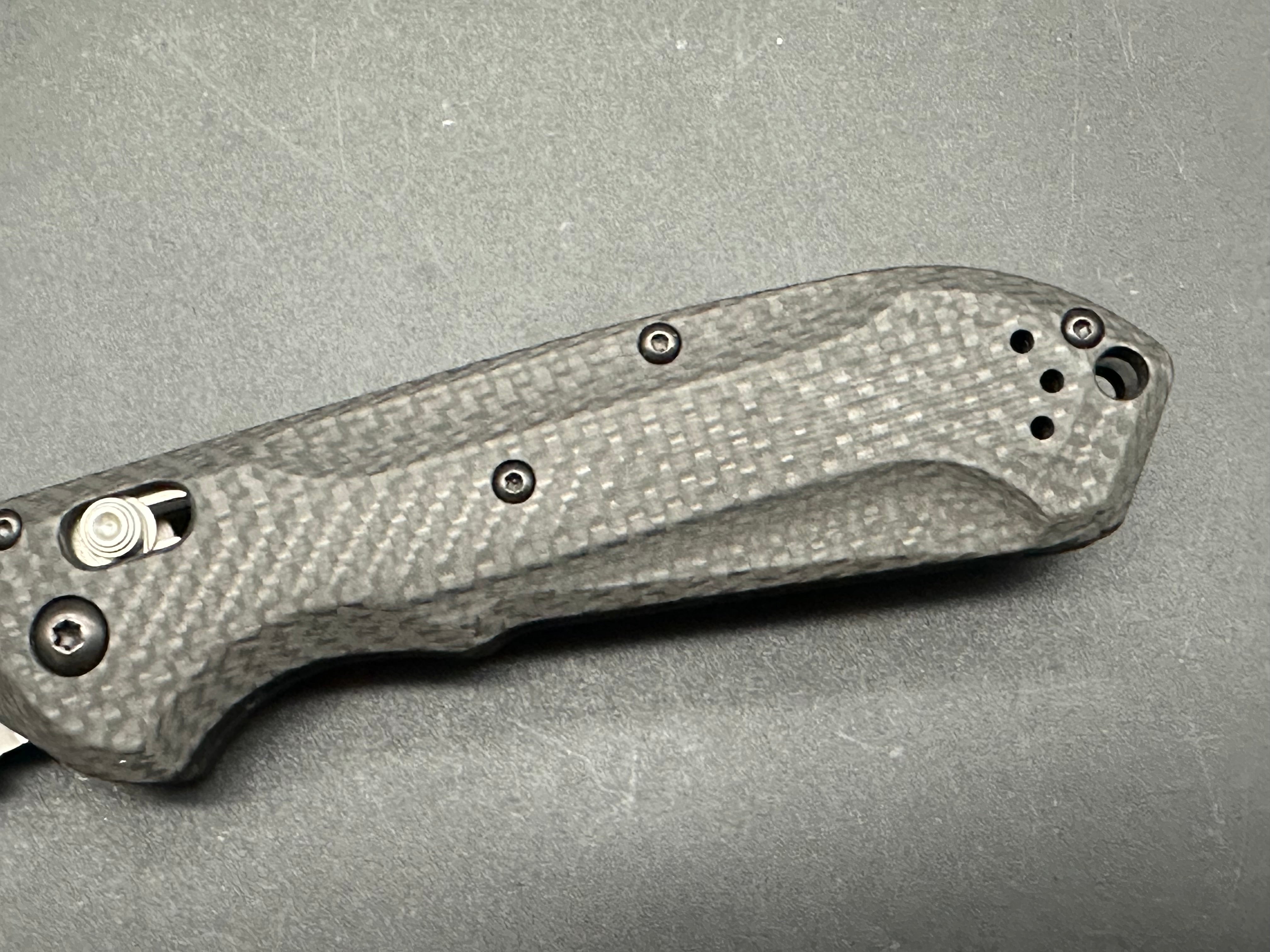 Benchmade Freek 560-03 AXIS Lock Folding Knife with Carbon Fiber Handle - 3.6