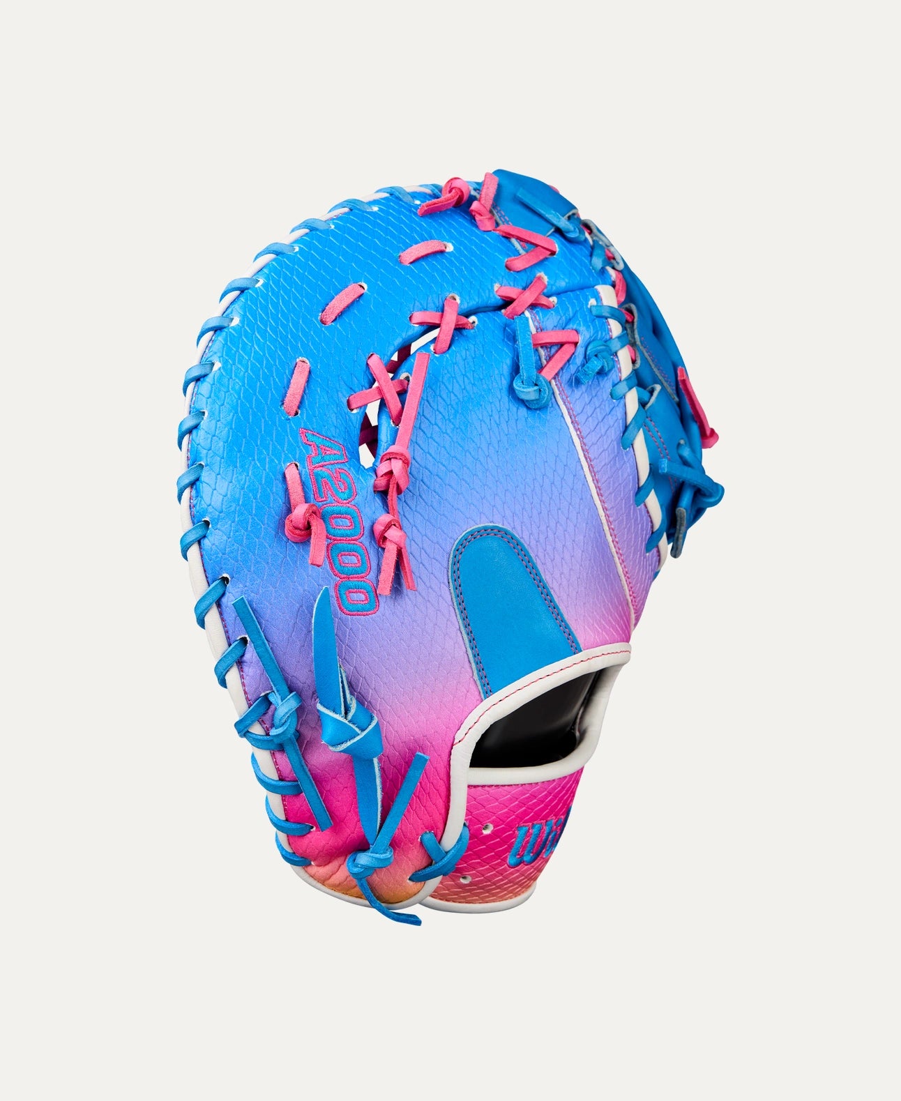 Wilson A2000 2025 Love the Moment™ 1612SS 12