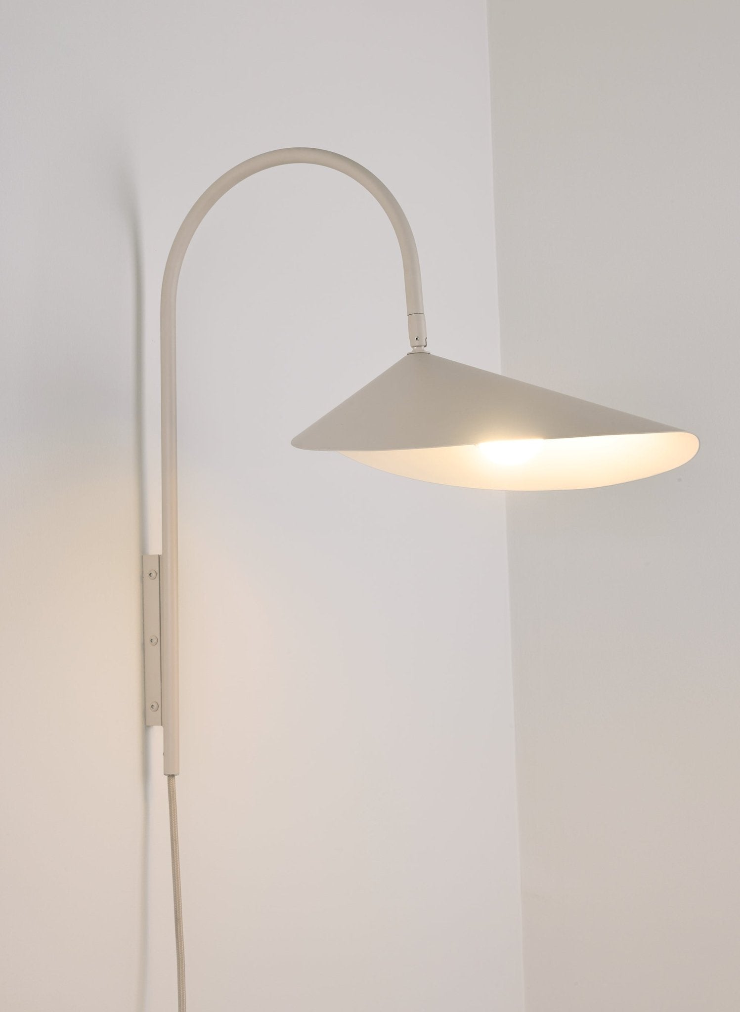 Alocasia Modern Swivel Wall Light - Adjustable Indoor/Outdoor Lighting for Living Room, Bedroom, or Patio Decor
