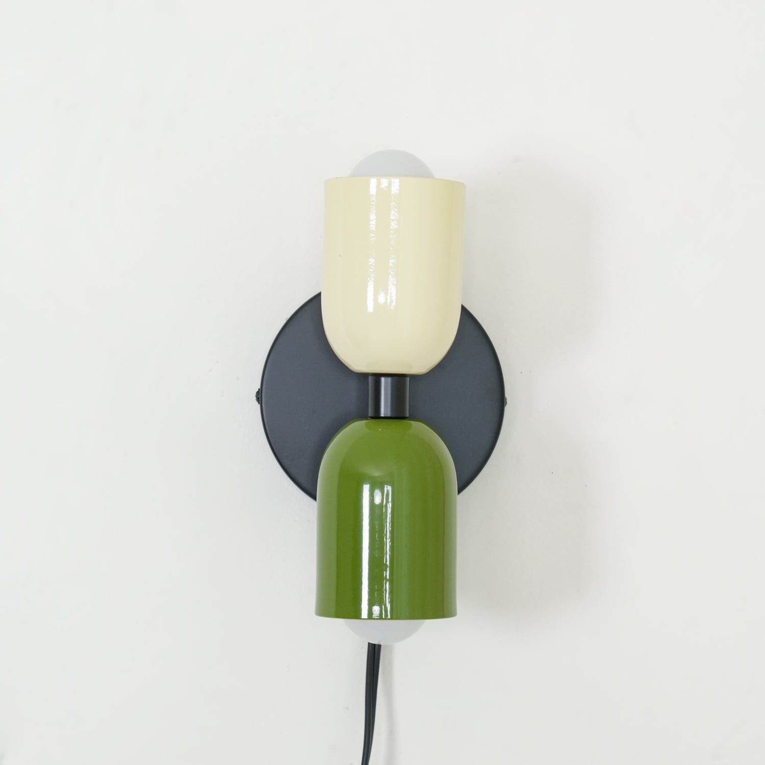 Stylish Couleur Double Plug In Wall Lamp - Modern USB & Outlet Sconce for Bedroom, Living Room & Office Lighting