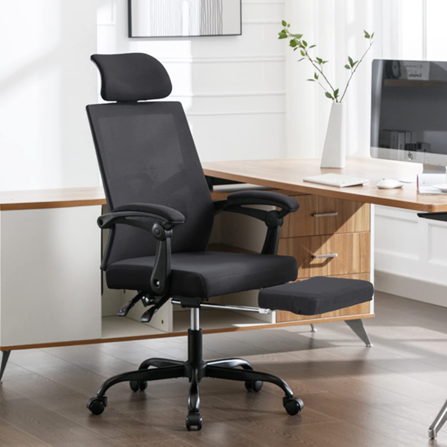 Qulomvs Mesh Ergonomic Office Chair with Adjustable Headrest, Lumbar Support & Footrest - 90-135° Reclining Home Office Desk Chair with 360° Swivel & Wheels - Perfect for Long Work Sessions, Gaming & Remote Work