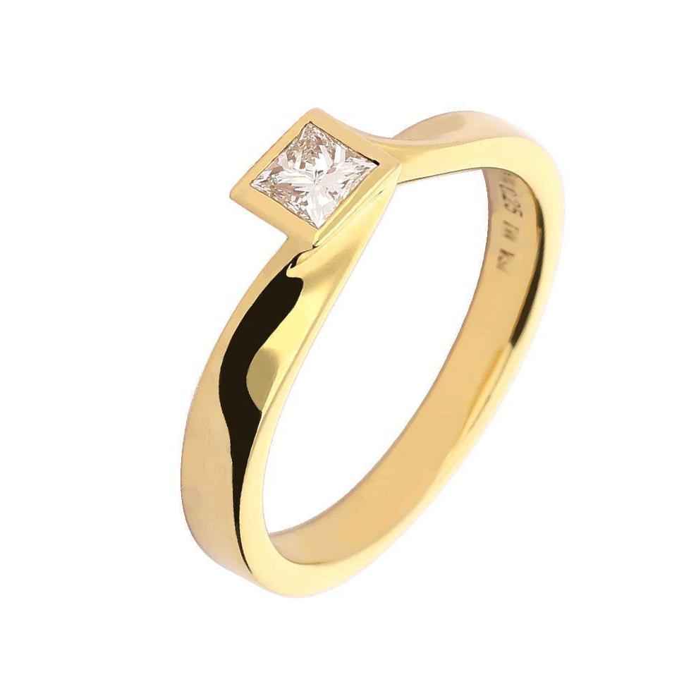 18ct Gold Princess Cut 0.25ct Natural Diamond Ring GVS1 - Elegant Engagement & Wedding Jewelry for Women