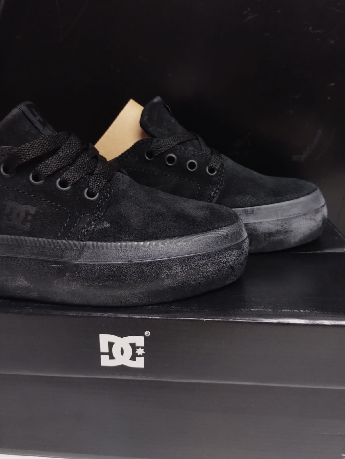 DC Trase Platform LE Skate Shoes for Men & Women - BB2 Outlet Sale - Perfect for Skateboarding & Streetwear Fashion