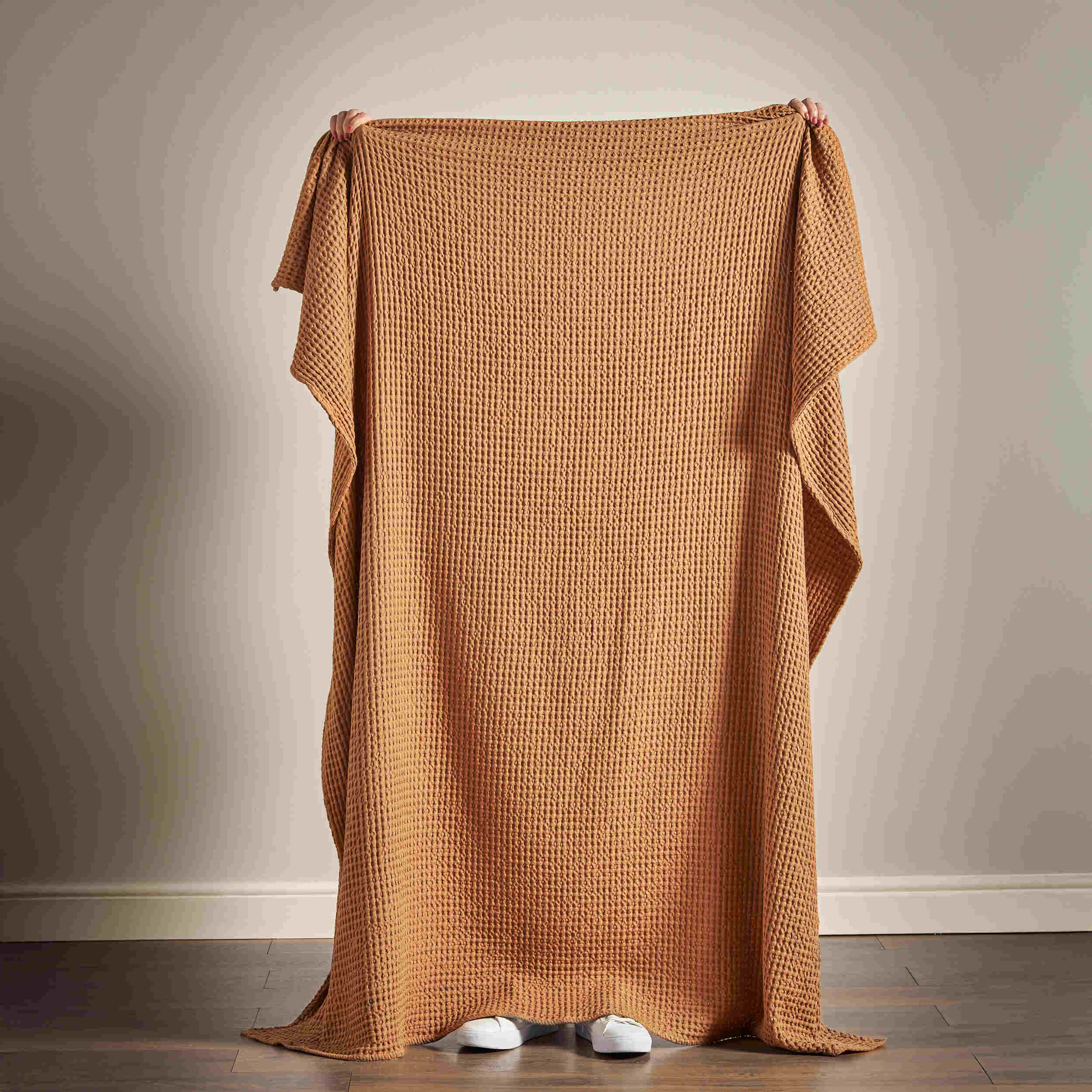 Soft Pineapple Elephant Jaipur Chunky Waffle Throw Blanket - Caramel Brown Cozy Knit Afghan for Sofa, Bed & Couch - Perfect for Living Room Decor, Winter Warmth & Gift Giving