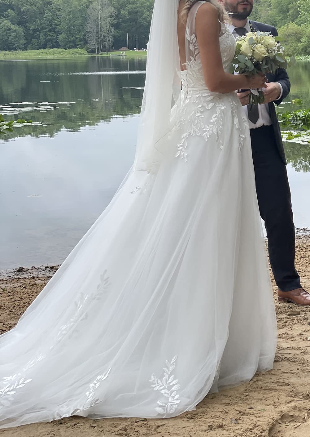 QXMYOO Elegant V-Neck Lace Tulle Beach Wedding Dress for Bride 2022 – Perfect for Summer Weddings, Beach Ceremonies & Boho Bridal Style