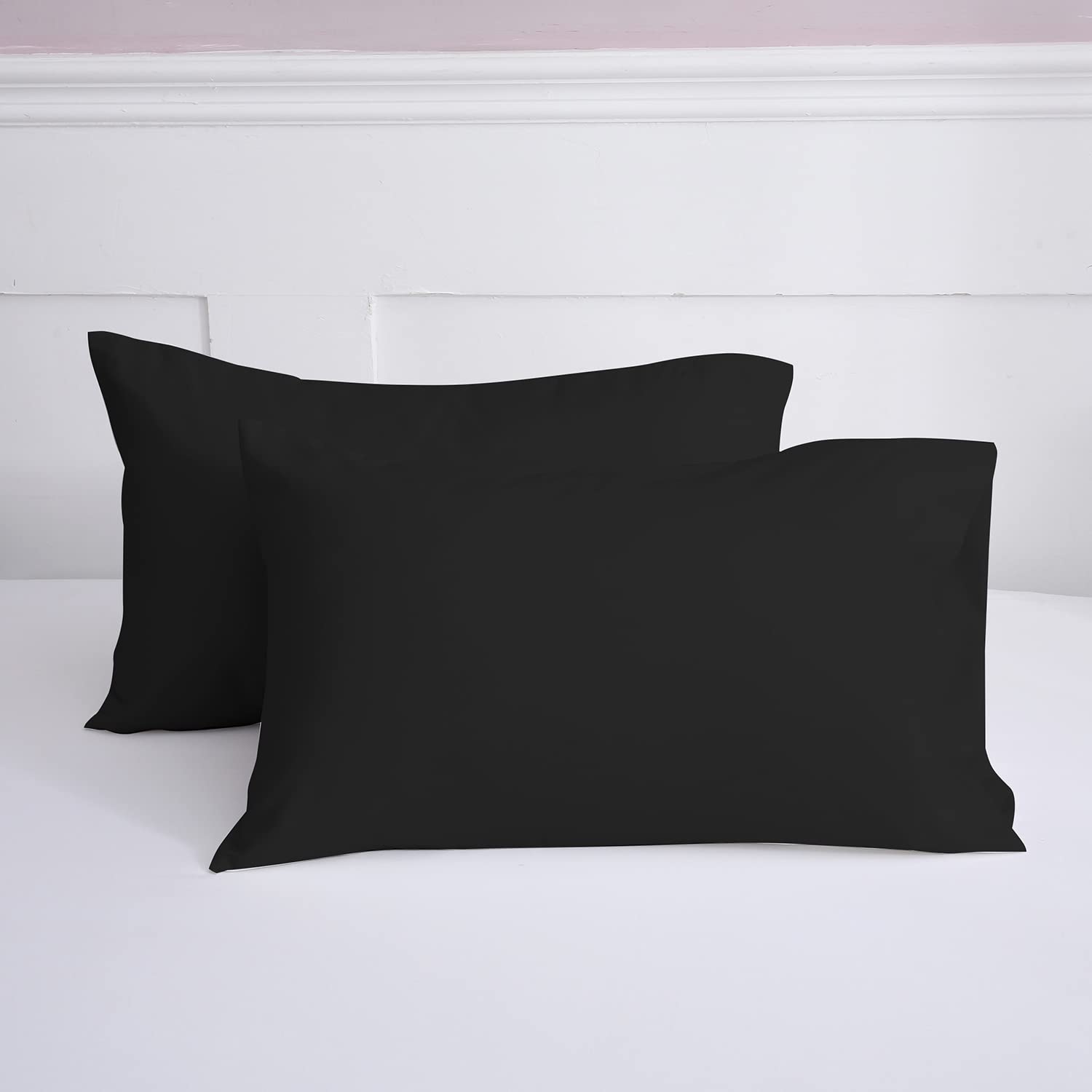 Premium Queen Size Pillowcases (2 Pack) - 2000 Thread Count Black Microfiber, Ultra Soft & Breathable Bedding - Perfect for Home, Hotel, and Guest Room Use