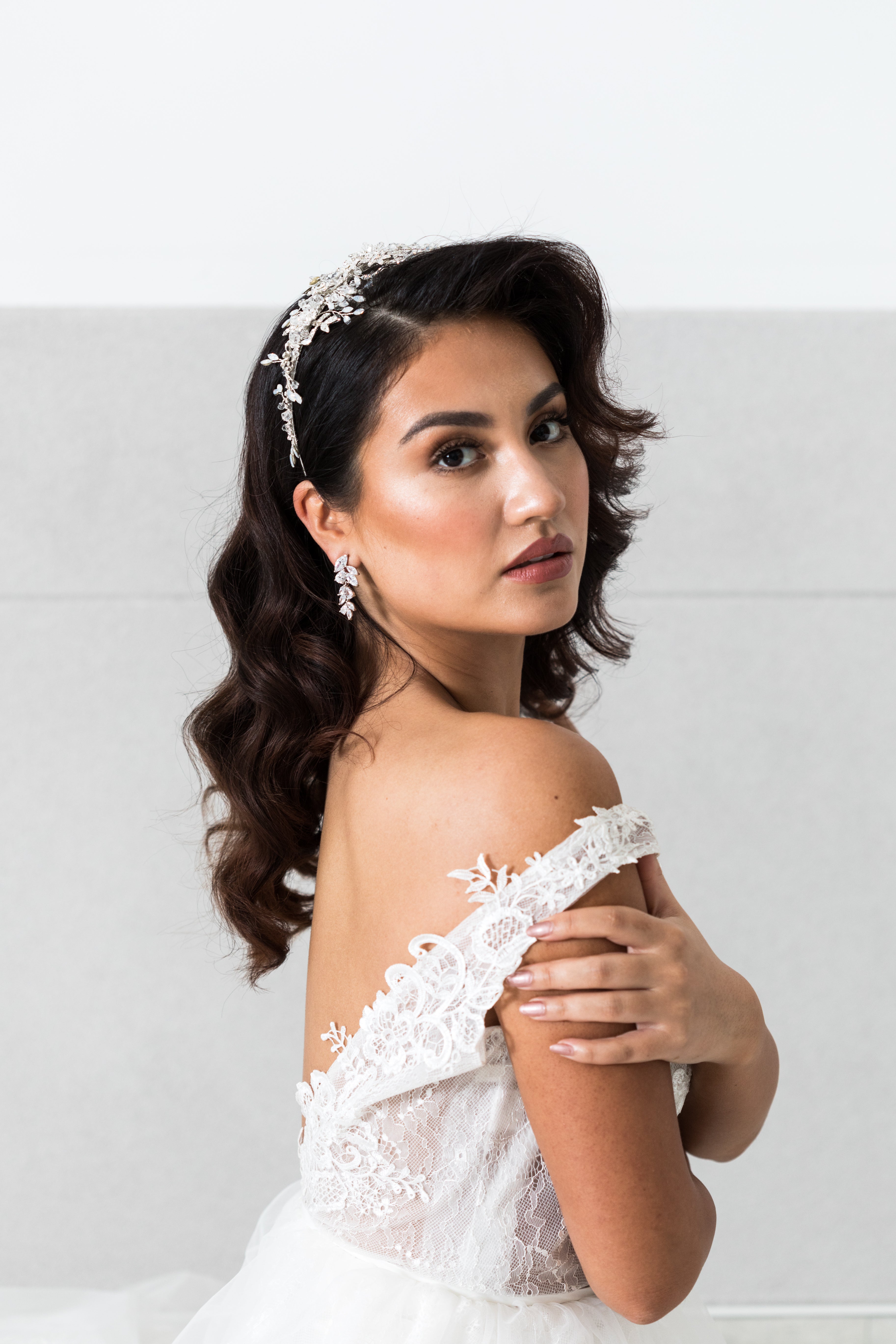 Eva Crystal Leaf Drop Bridal Earrings – Elegant Wedding Jewelry for Brides, Bridesmaids & Formal Events | Perfect for Weddings, Prom & Evening Parties