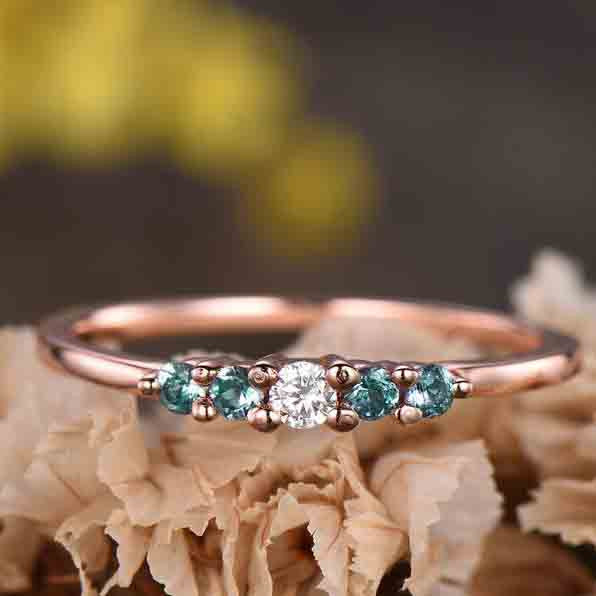 Exquisite Alexandrite & Diamond Engagement Ring - Vintage Art Deco Style 5-Stone Wedding Band for Women | Perfect for Proposals, Anniversaries & Special Occasions