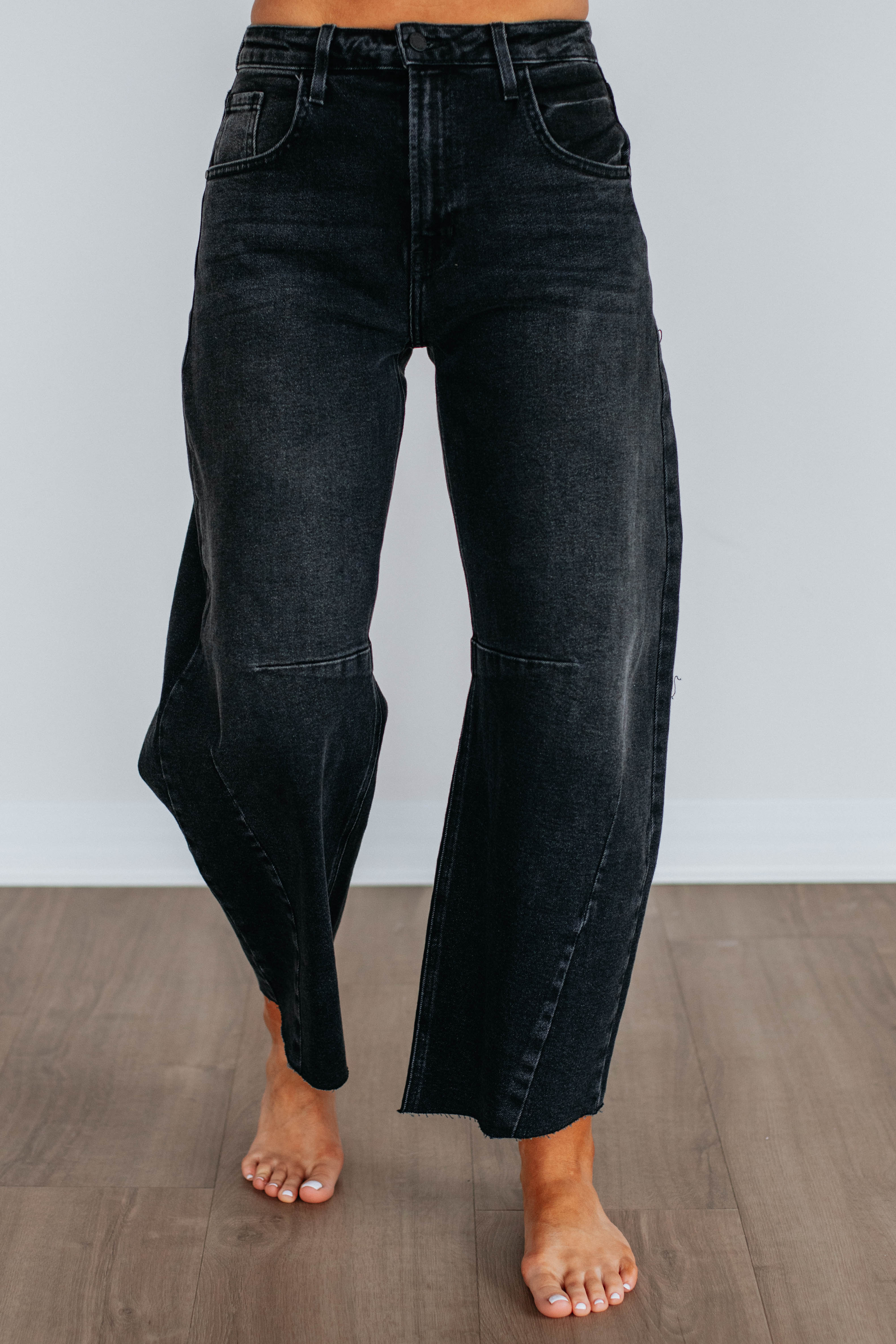 Beatrix JBD Vintage Black High Waist Jeans for Women - Retro Distressed Denim Pants - Perfect for Casual Outfits & Streetwear Fashion