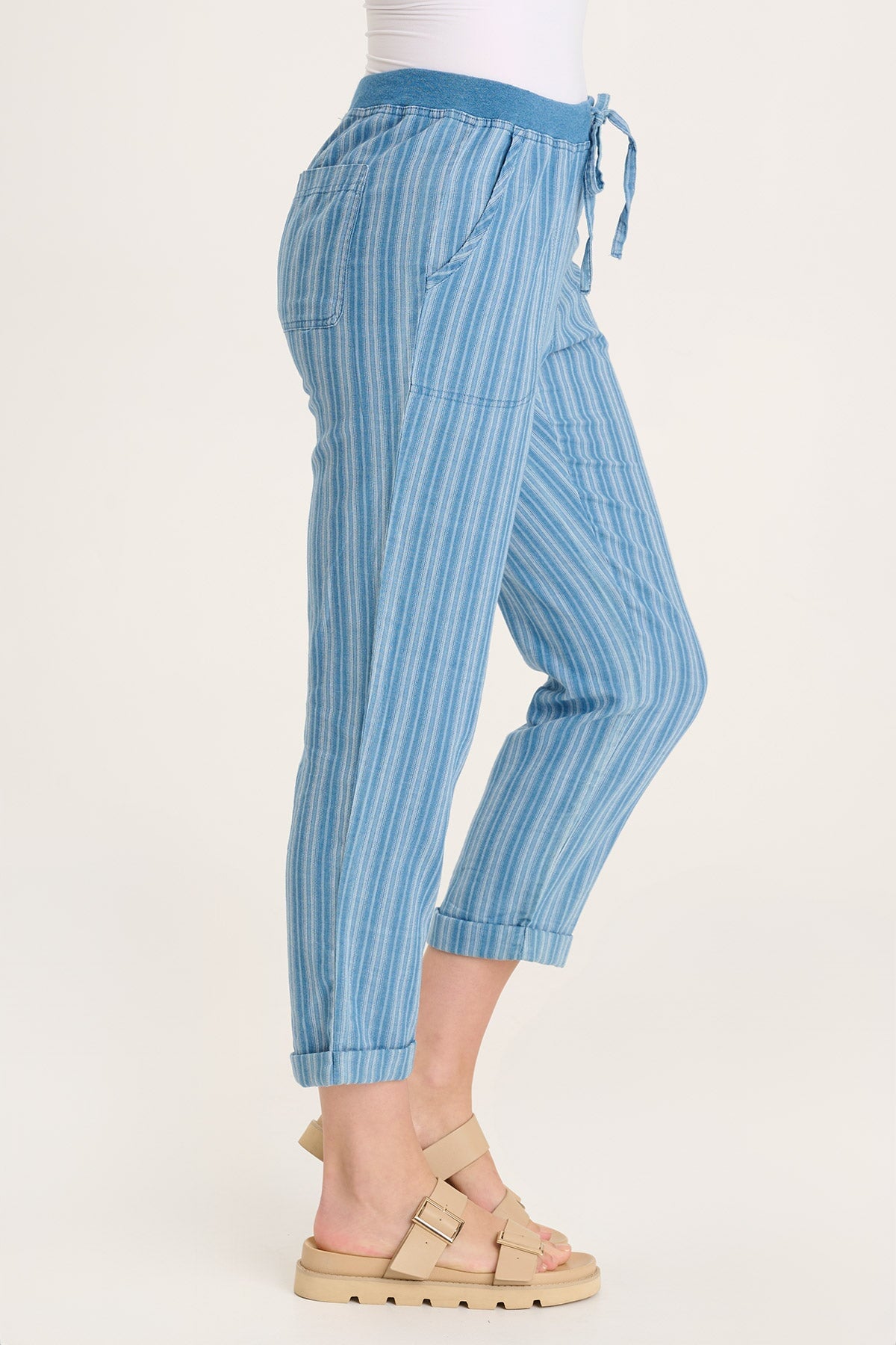 Cena Crop Indigo - Stylish Women's Denim Top for Casual & Streetwear Outfits | Perfect for Everyday Wear, Dates & Social Events