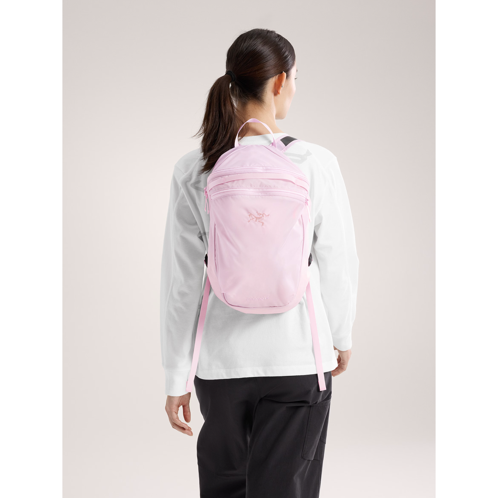 Arc'teryx Heliad 15L Backpack - Lightweight Hiking Daypack for Men & Women - Water-Resistant Outdoor Gear for Camping, Travel & Daily Commute