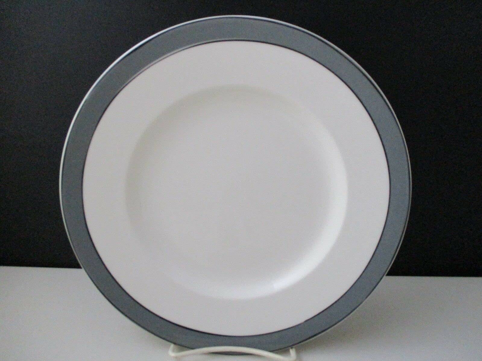 Kate Spade New York Block Party Accent Plate - Stylish Decorative Ceramic Plate for Dining, Desserts & Home Decor - Perfect for Parties, Weddings & Gift Giving