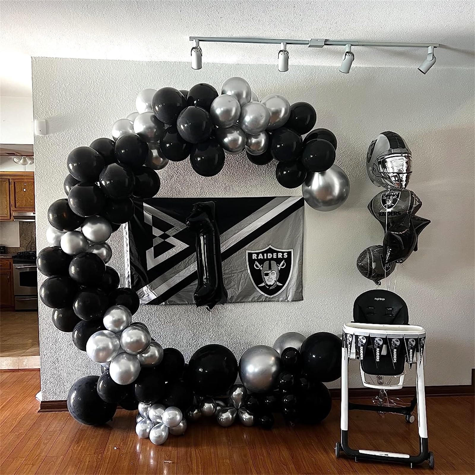 12 Inch Metallic Silver & Black Confetti Latex Balloons Set - Elegant Party Decor for Birthday, Baby Shower, Wedding, Graduation & New Year Celebrations | Perfect for Men's Events, Boys Parties & Helium Balloon Displays