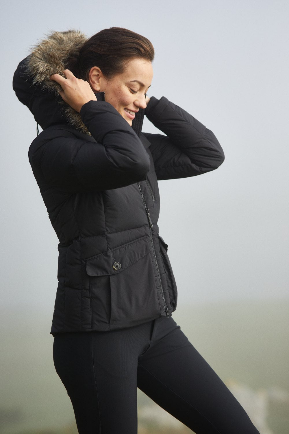 Ariat Women's Clairborne Down Jacket - Lightweight Warm Winter Coat for Outdoor Activities, Hiking & Cold Weather