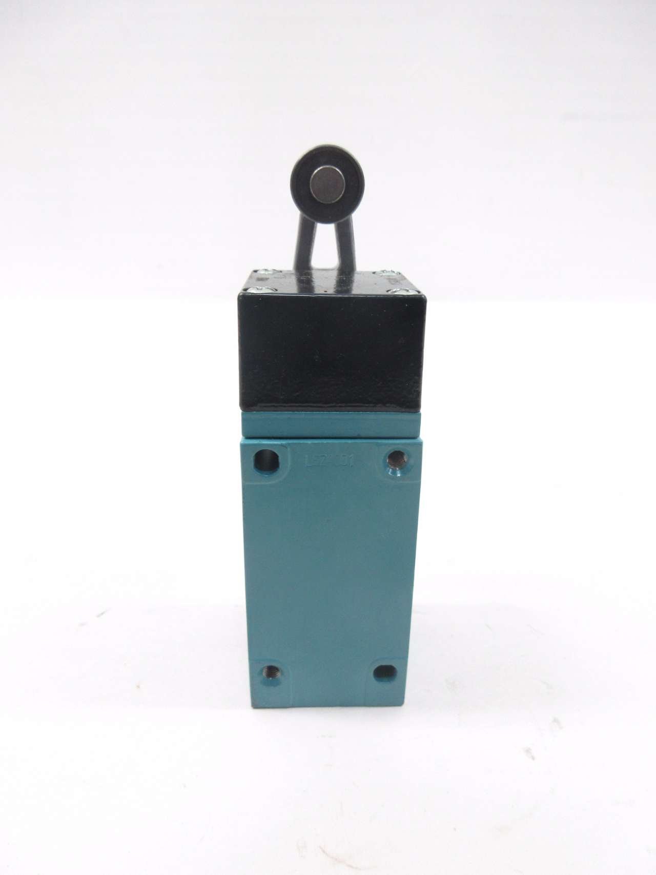 Heavy Duty MICRO Switch LSA1A Limit Switch 600V AC 10A AMP D525630 - Perfect for Industrial Machinery and Electrical Control Systems