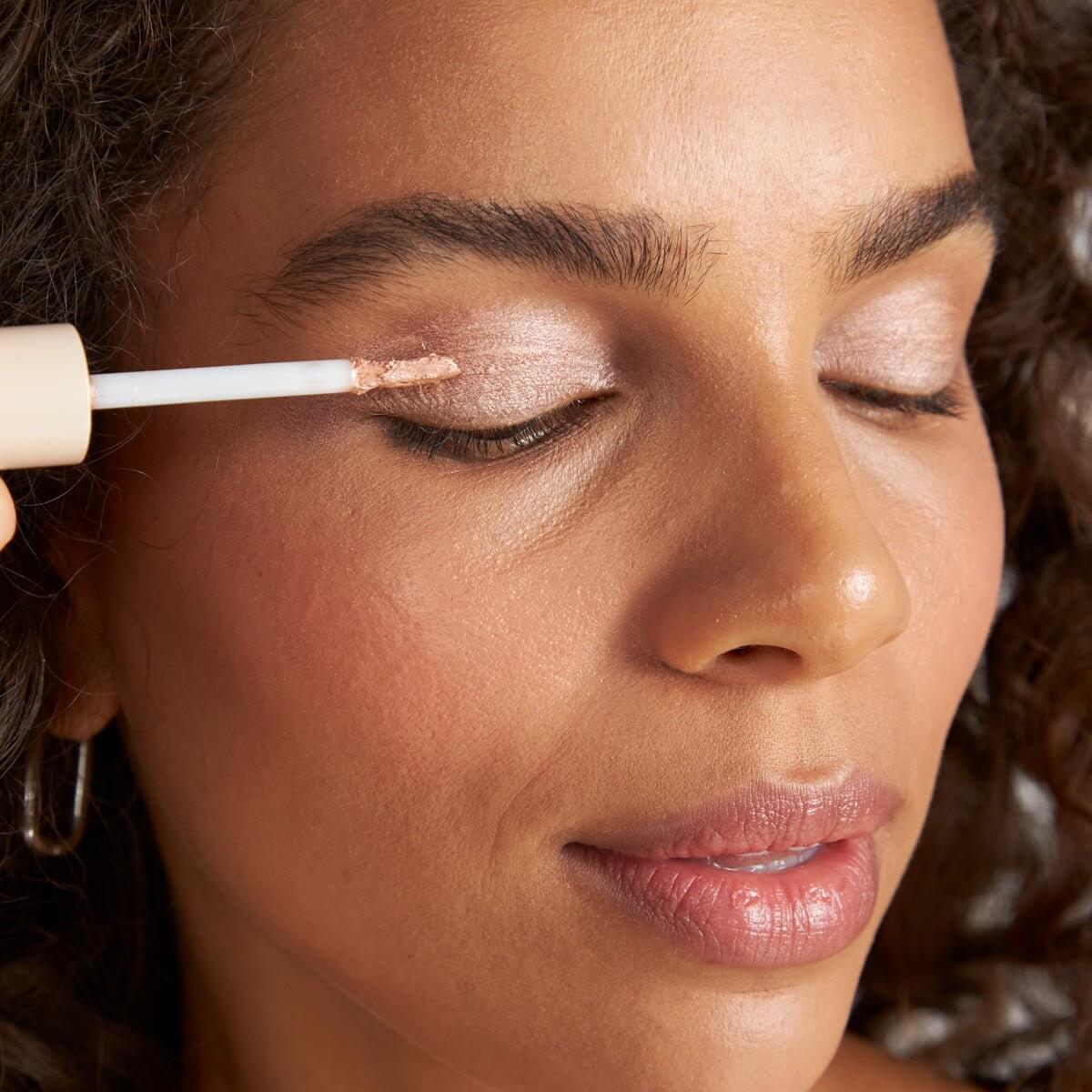 On Point Tint Creamy Eyeshadow & Primer with Peptides - Cashmere Finish for Smooth Application | Perfect for Day to Night Makeup Looks