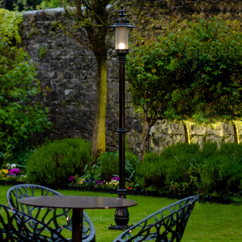 Betley 1Lt Cast Iron Lamp Post - Outdoor Garden Lighting for Pathways, Driveways & Porches