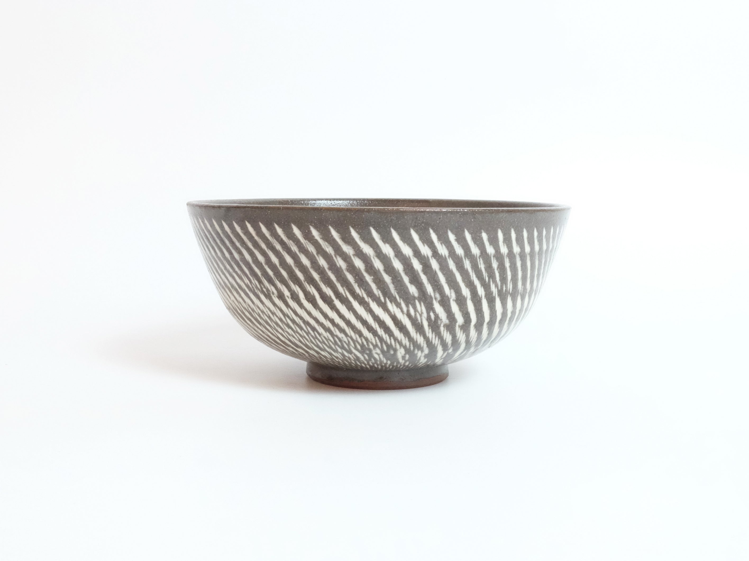 Premium Large Kasama Chisel-Patterned Ceramic Bowl by Hiroshi Otsu - Handcrafted Japanese Tableware for Soup, Salad & Rice Dishes - Perfect for Dining, Gifting & Home Decor