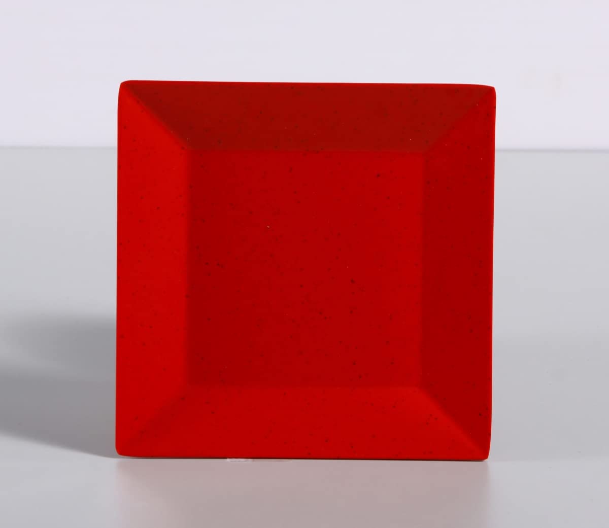 Yanco ME-108 Authentic Mexican Style Red Plastic Plates - Bulk Pack of 48 for Parties, BBQs & Fiestas - Durable Disposable Dinnerware for Outdoor Events & Family Gatherings