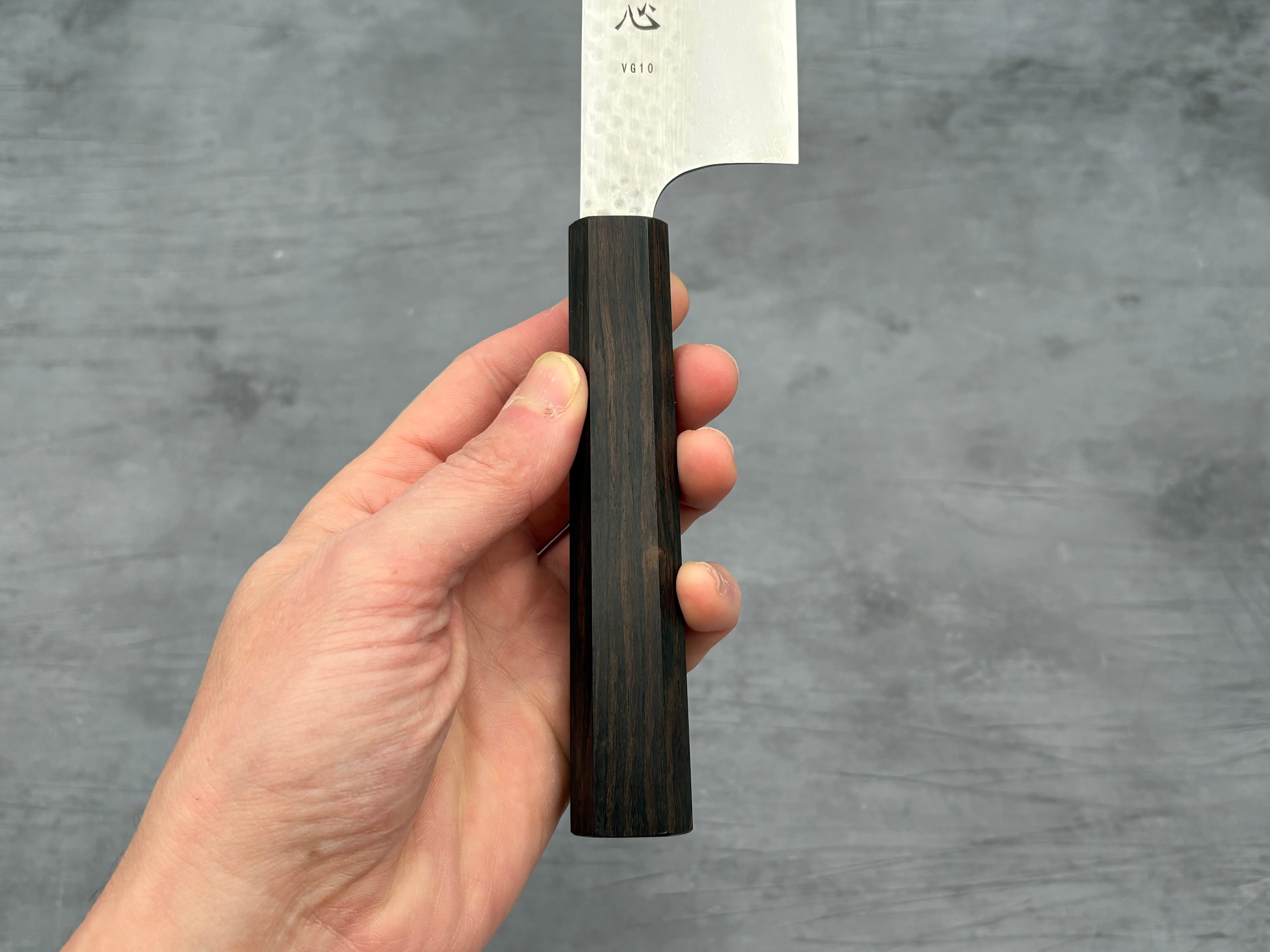 Hatsukokoro Hayabusa VG10 Tsuchime Nakiri Knife - Japanese Damascus Steel Kitchen Knife for Slicing Vegetables, Herbs & Sushi - Perfect for Home Chefs & Professional Kitchens