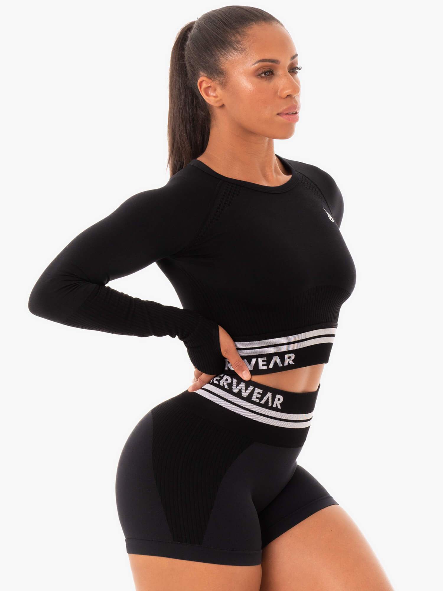 Freestyle Seamless Long Sleeve Crop Top - Black | Women's Workout Shirt for Yoga, Gym & Running | Comfortable Athletic Wear for Fitness & Casual Style