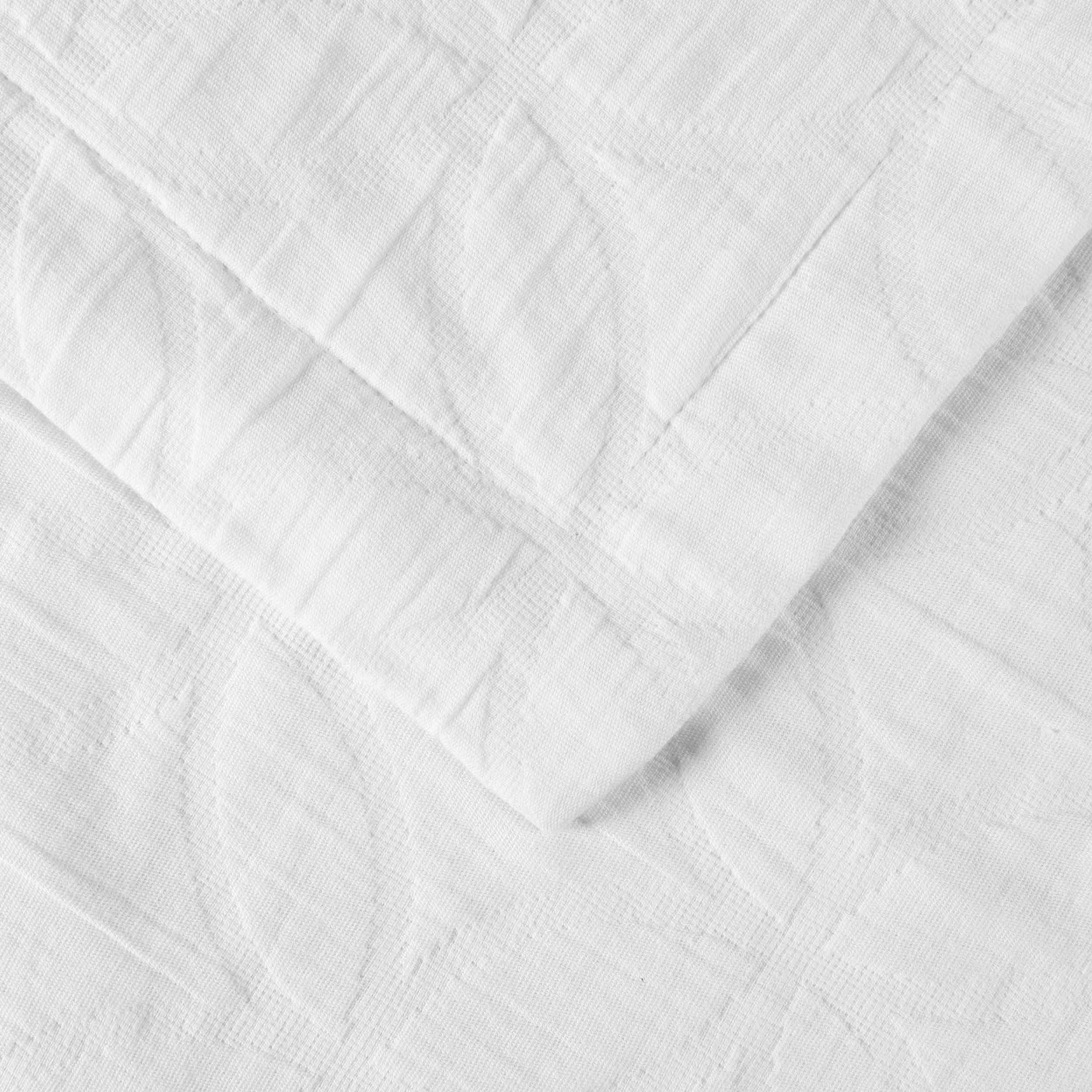 Serenity Cotton Matelasse Celtic Circle Airy Bedspread Set - Queen Size Lightweight Quilted Coverlet with All-Over Embroidery for Bedroom Decor, Guest Room & Cozy Home Styling