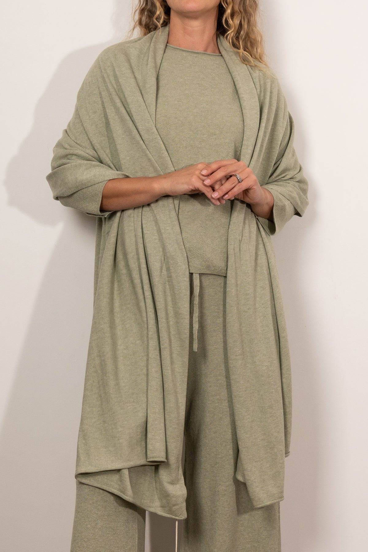 Premium Talamaya Merino Wool Wrap - Soft & Warm Winter Shawl for Women - Perfect for Cozy Evenings, Travel & Outdoor Adventures
