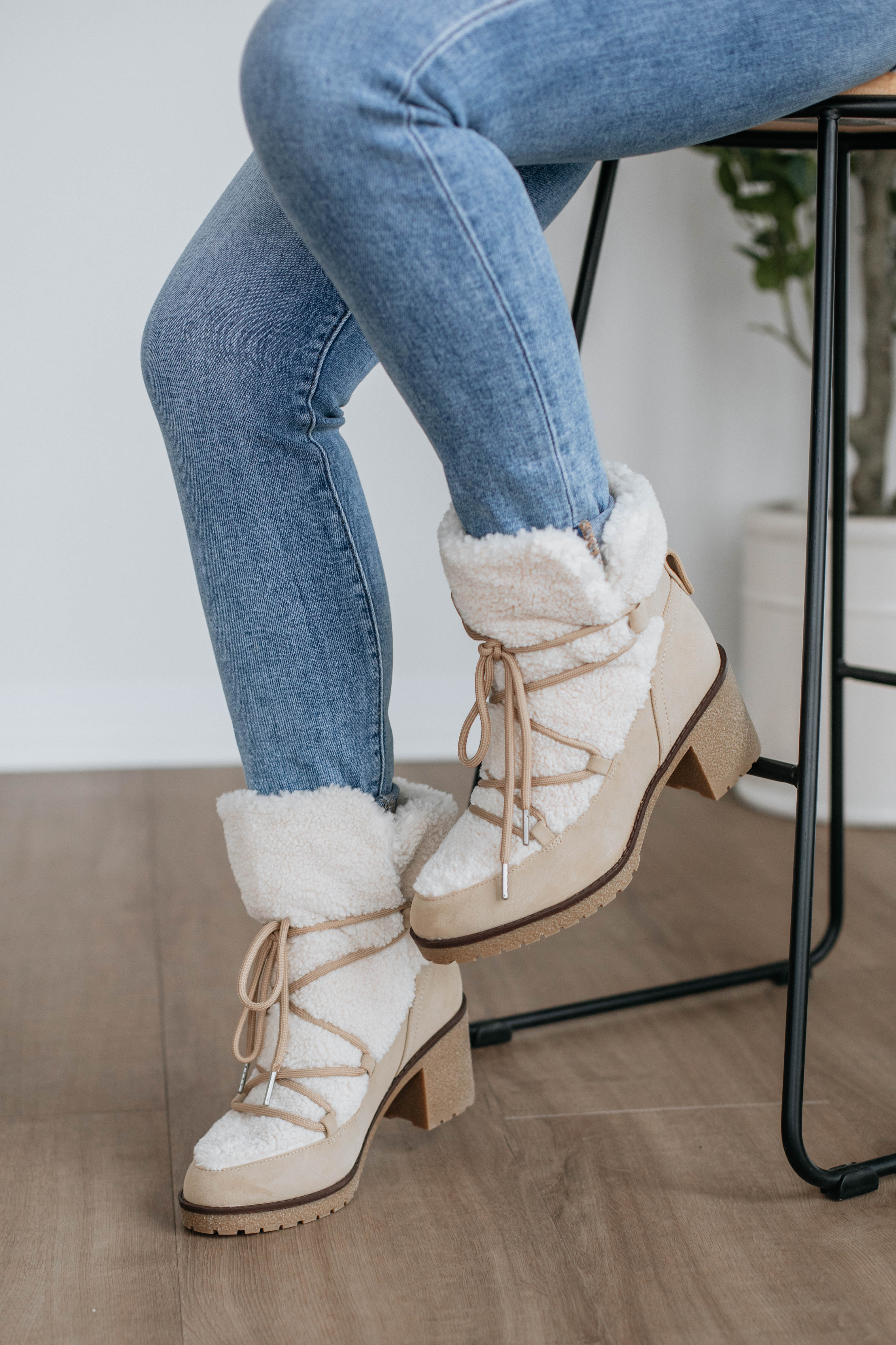 Warm & Stylish Taupe Winter Boots for Women - Cozy Snow Boots with Fleece Lining for Cold Weather, Hiking & Outdoor Activities