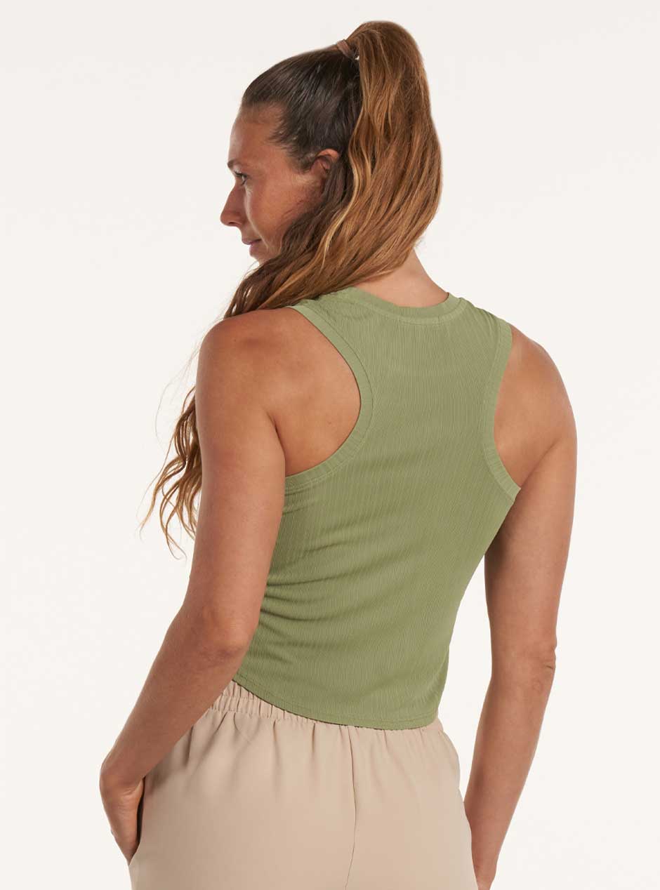 Thrive Société Women's Classic Crew Neck Cropped Tank Top - Soft Stretchy Casual Summer Top in Sage Green | Perfect for Yoga, Beach & Everyday Wear
