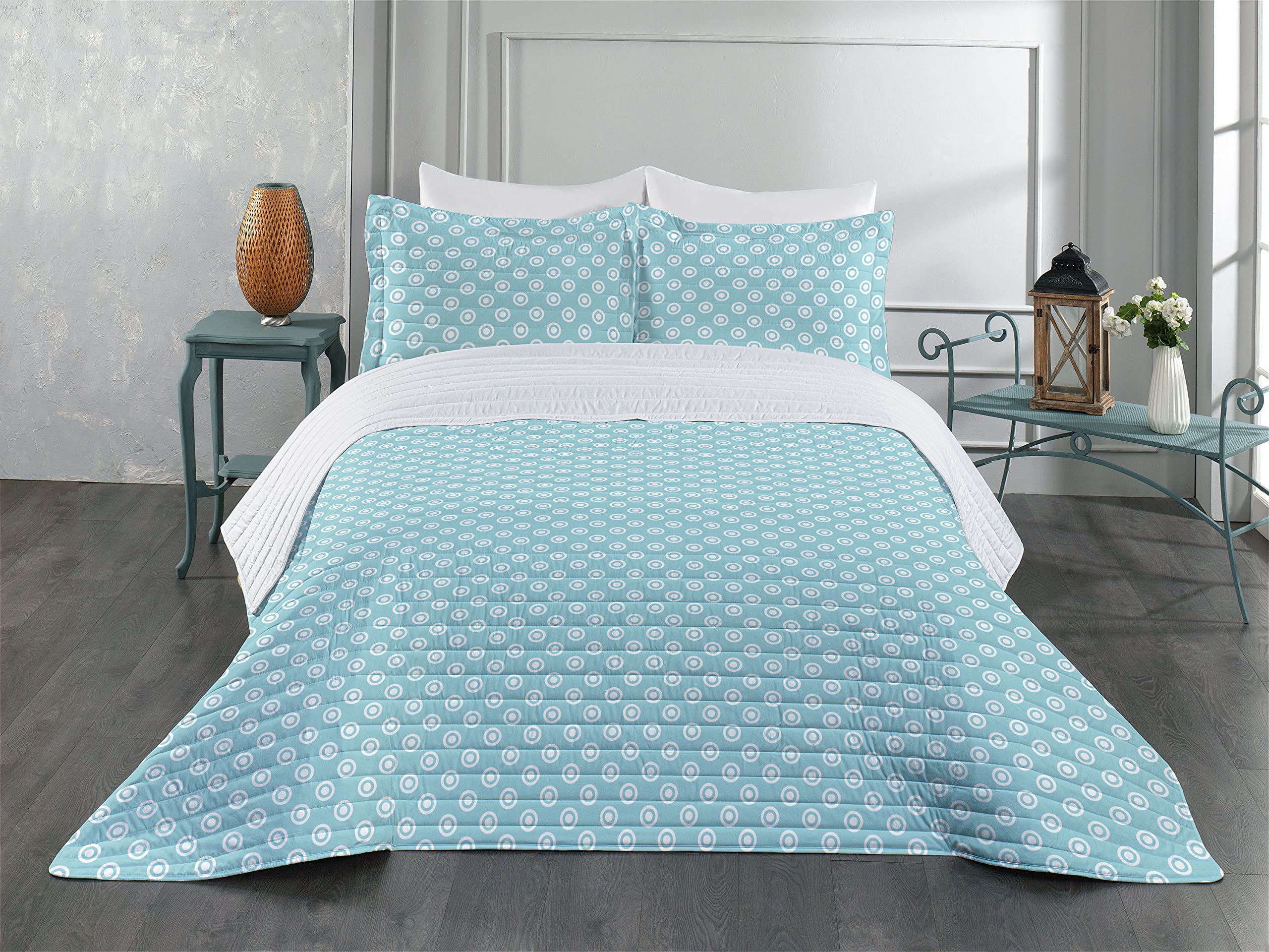 Ambesonne Abstract Microfiber Bedspread Set - King Size Pale Blue & White Circles Polka Dots Design | Soft Retro Style Bedding with Comforter & Pillow Shams | Perfect for Master Bedroom, Guest Room & Bohemian Home Decor