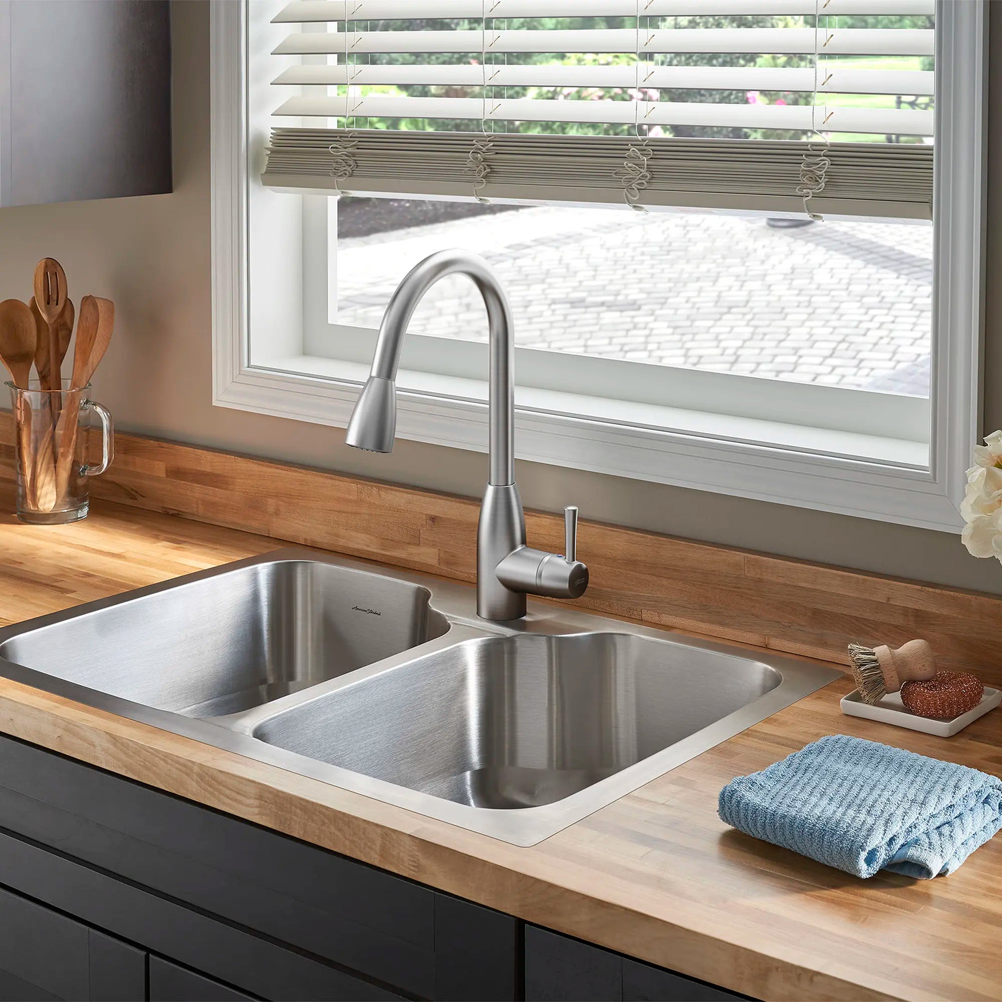 Fairacres® 33 x 22 Inch Stainless Steel 1 Hole Dual Mount Double Bowl Kitchen Sink with Pull Down Faucet - Perfect for Modern Kitchens, Dishwashing & Food Prep