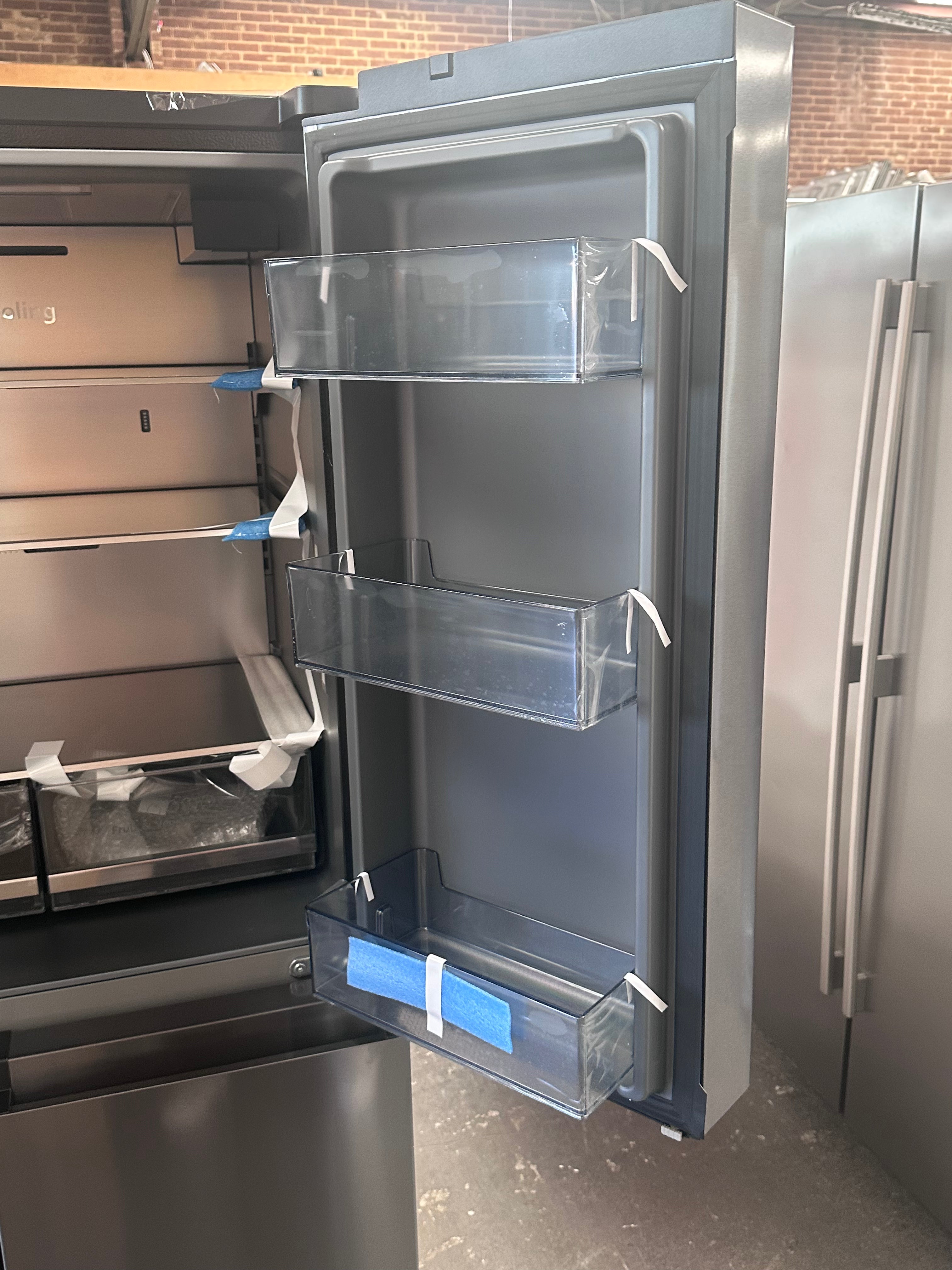 Hisense HRCD586TBWB 585L French Door Refrigerator - Black Steel Finish, 3-Year Warranty - Perfect for Large Families, Entertaining & Modern Kitchens