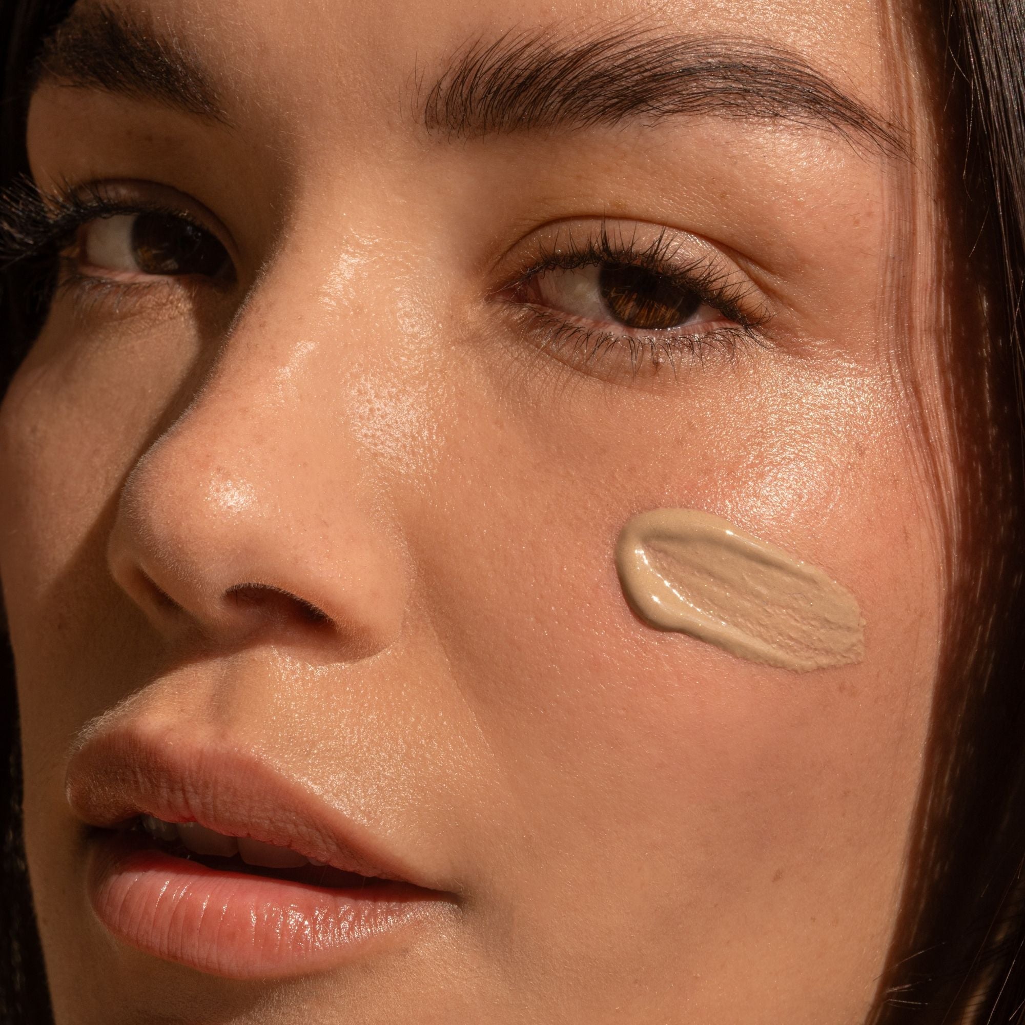 Brightening Mineral Sunscreen SPF 30 Gel Cream - Broad Spectrum UVA/UVB Protection, Non-Greasy & Reef Safe - Perfect for Daily Face & Body Use at Beach or Outdoor Activities