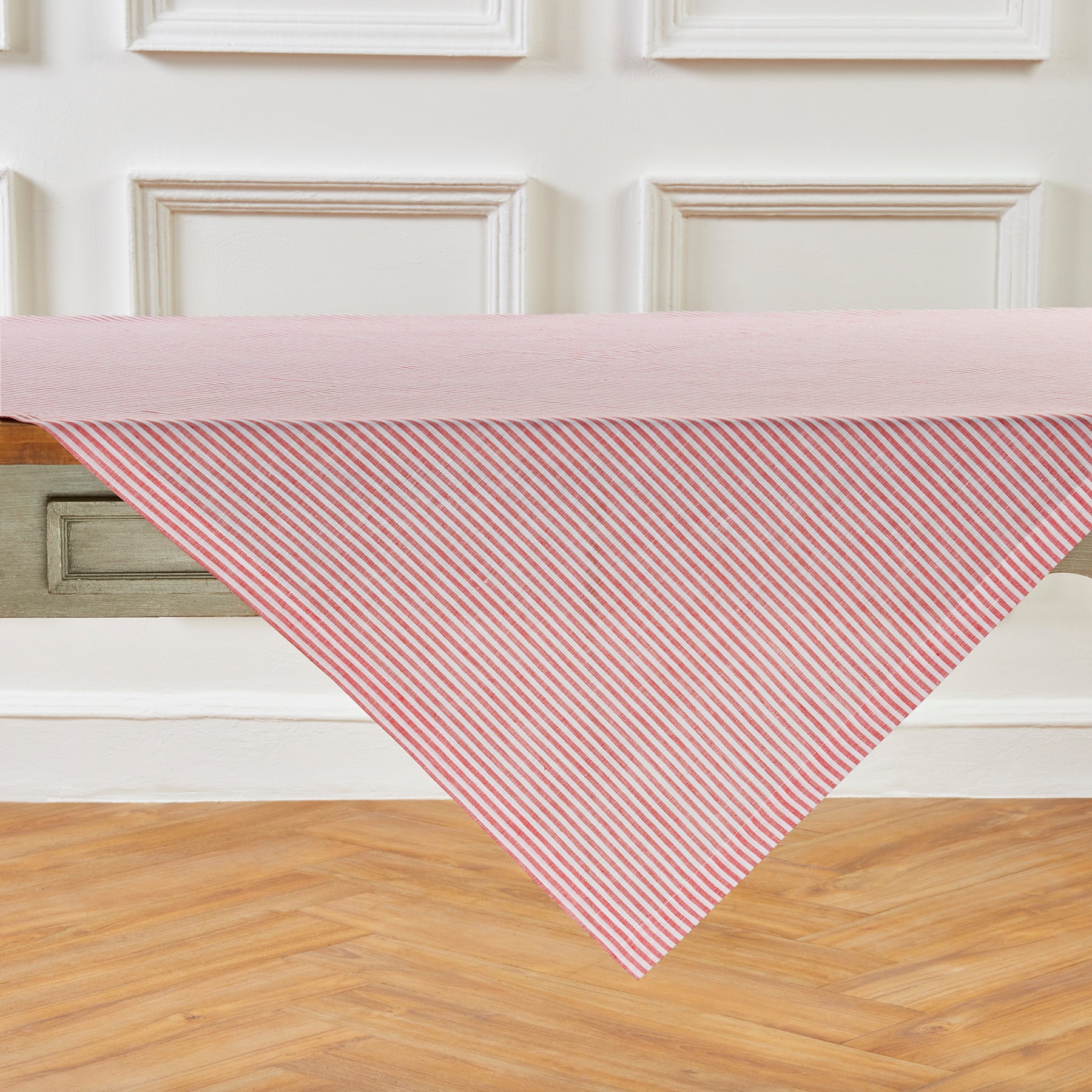 Stylish Narrow Stripe Table Throw - Elegant Dining & Living Room Decor - Perfect for Parties, Holidays & Everyday Use