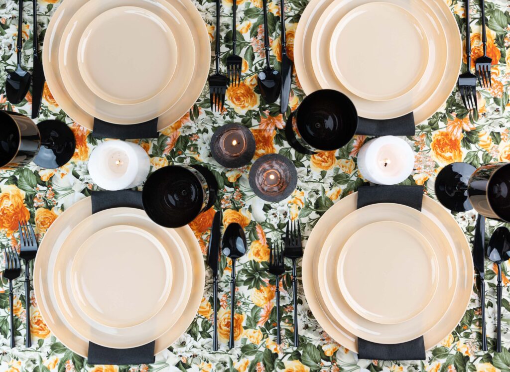Premium Beige Round Plastic Plates - 10 Pack for Elegant Dining, Parties & Home Decor | Durable & Stylish Disposable Tableware for Weddings, Events & Everyday Use