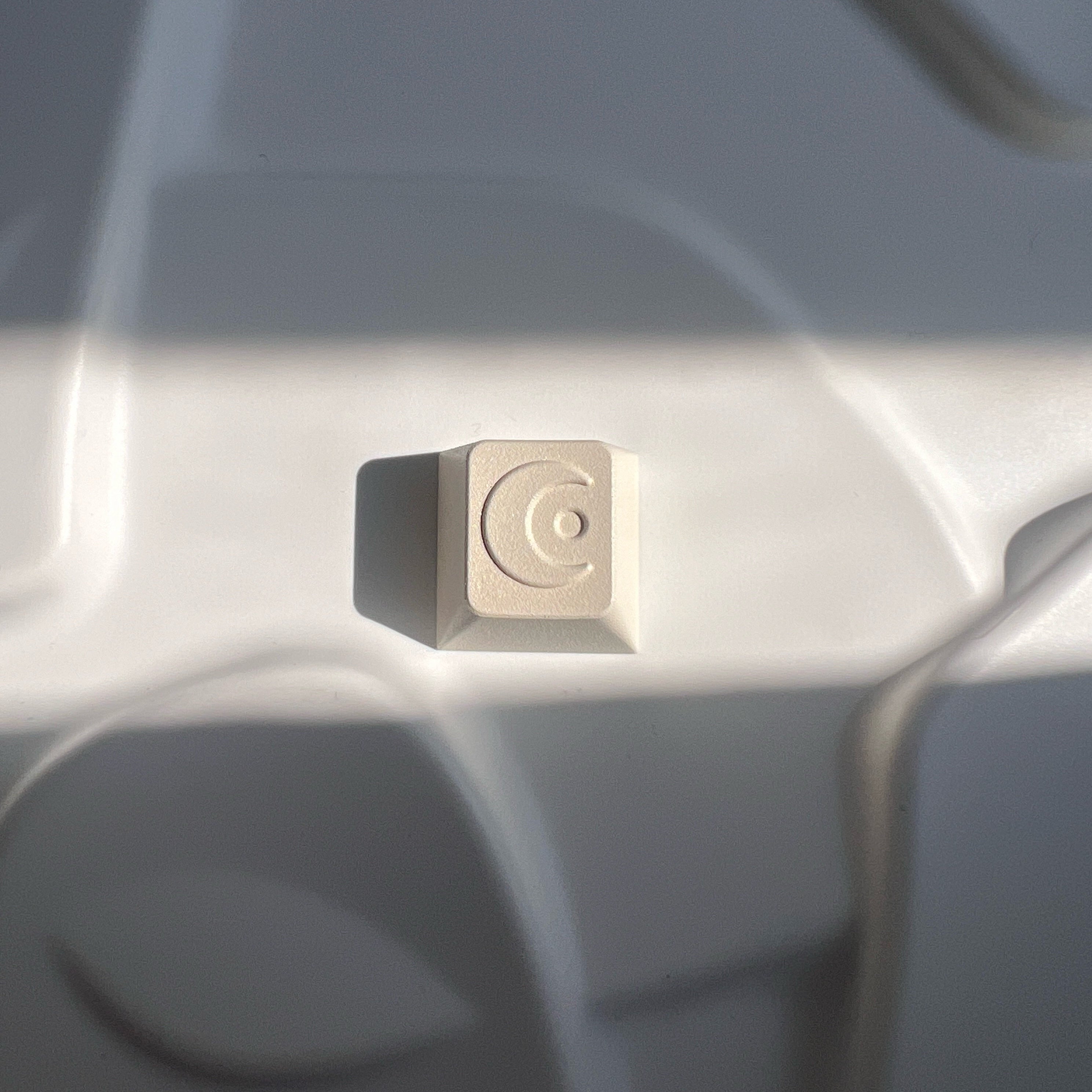 Premium Anodized Aluminum Moon Keycaps - Minimalist Design, Customizable & Decorative Mechanical Keyboard Accessories for Gaming, Typing & PC Setup