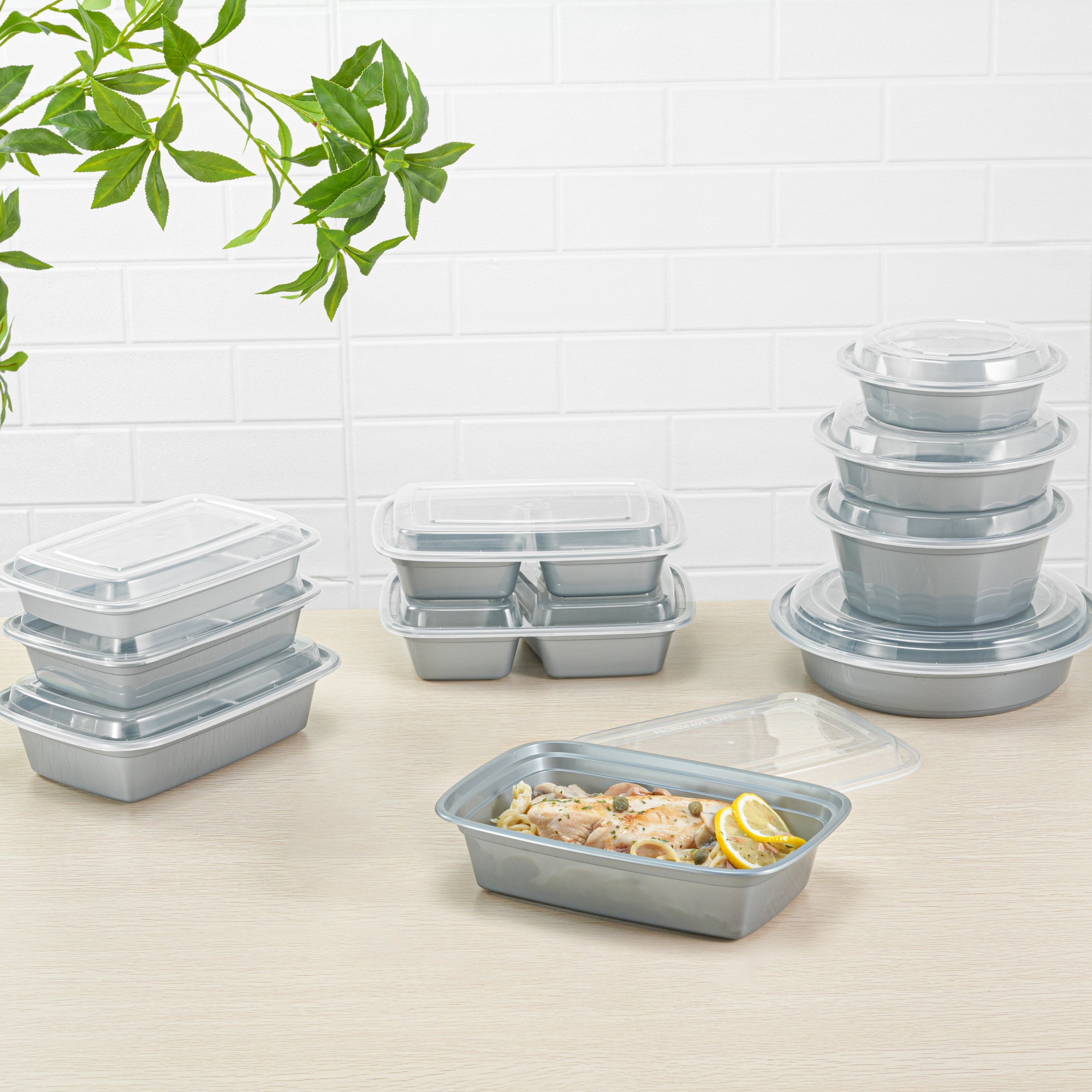 38 oz Rectangle Silver Plastic Food Storage Containers with Clear Lids - Microwave Safe To-Go Boxes (8.75