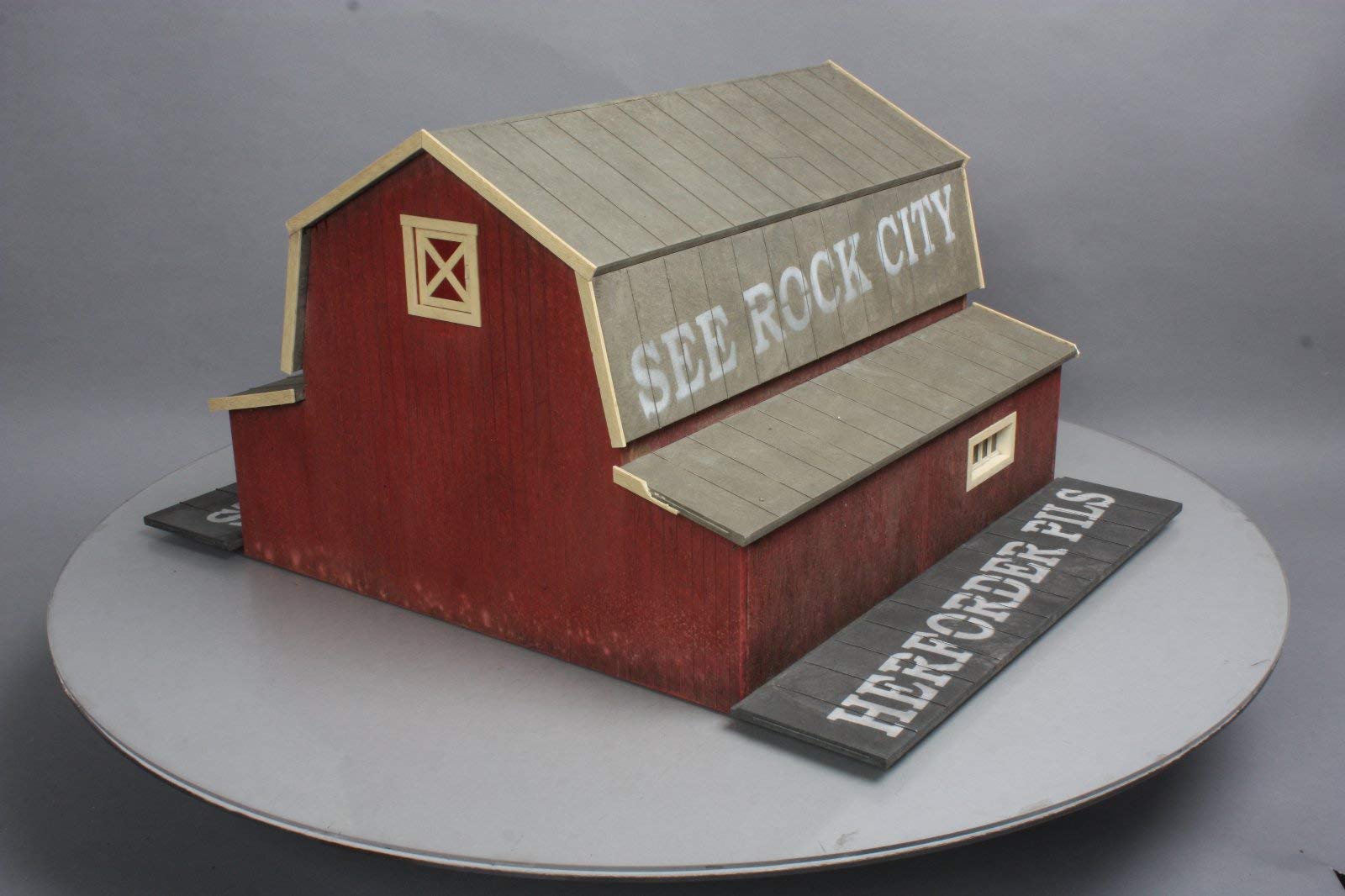 Piko G Scale Model Train Buildings - American BARN - 62110 | Realistic Miniature Farmhouse for Model Railroad Layouts | Perfect for Train Sets, Dioramas & Collectors