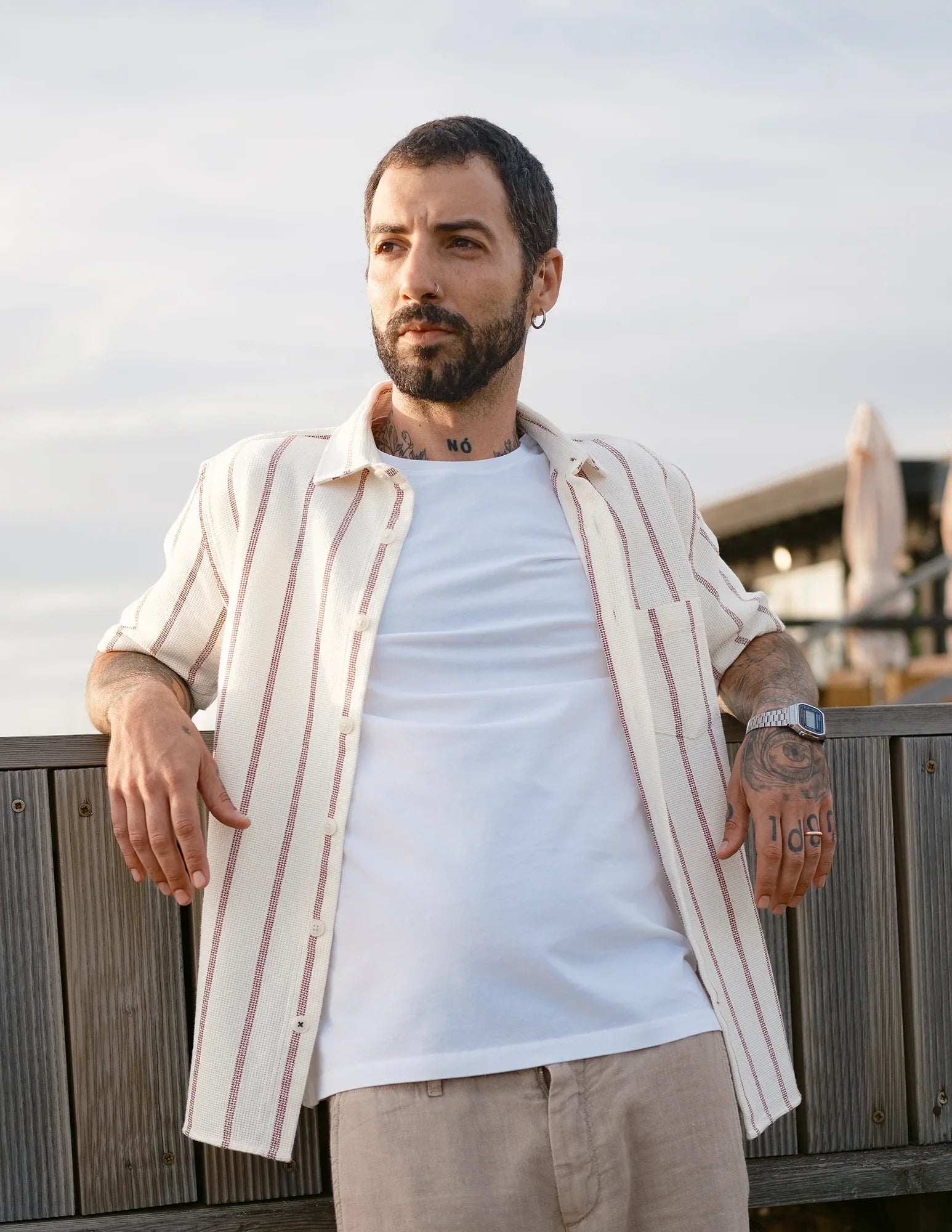 Stylish Short Sleeve Shirt in Vibrant Red - Perfect for Casual Outings & Summer Fashion