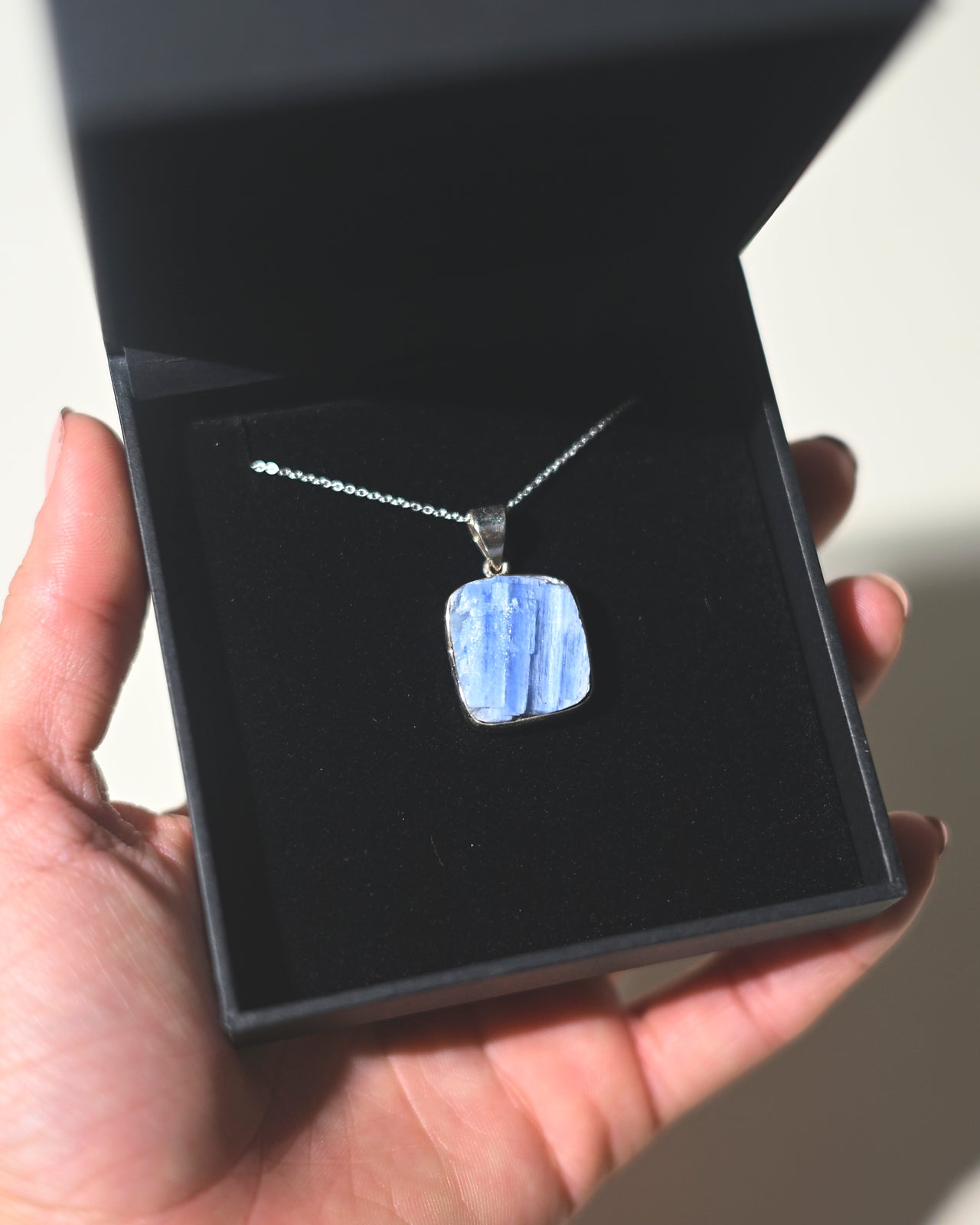 Blue Kyanite Necklace for Women - Healing Crystal Jewelry for Chakra Balancing & Energy Cleansing | Perfect for Meditation, Yoga & Spiritual Healing