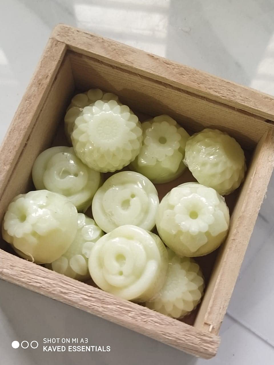 Kaved Essentials Mini Flowers Travel Soap Set for Kids - 12-13 Pieces (100g) with Wooden Box | Natural, Gentle & Travel-Friendly | Perfect Birthday Gift for Girls & Boys | Ideal for Travel, Camping & Daily Handwashing